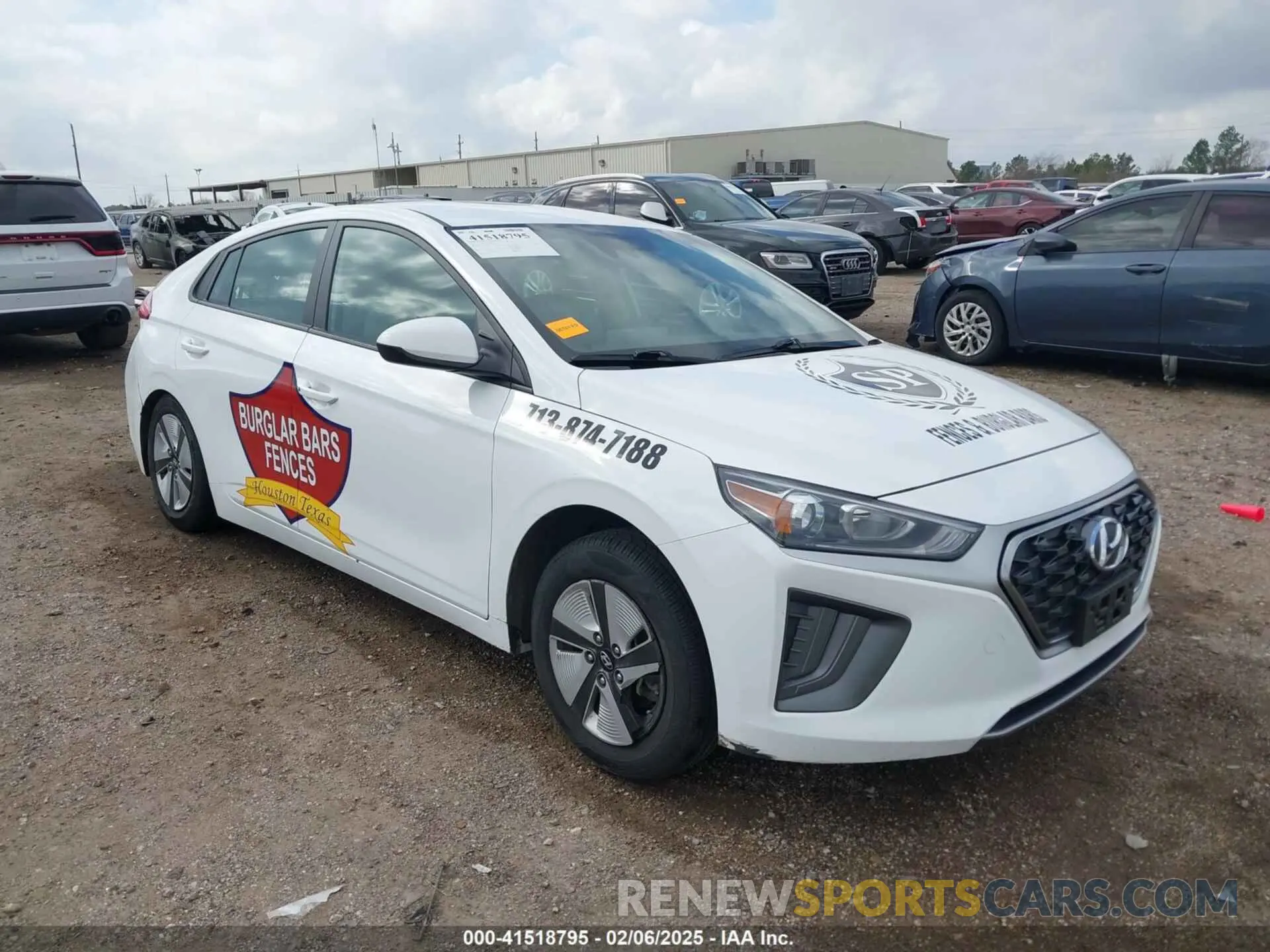 1 Photograph of a damaged car KMHC65LC4NU279625 HYUNDAI IONIQ HYBRID 2022