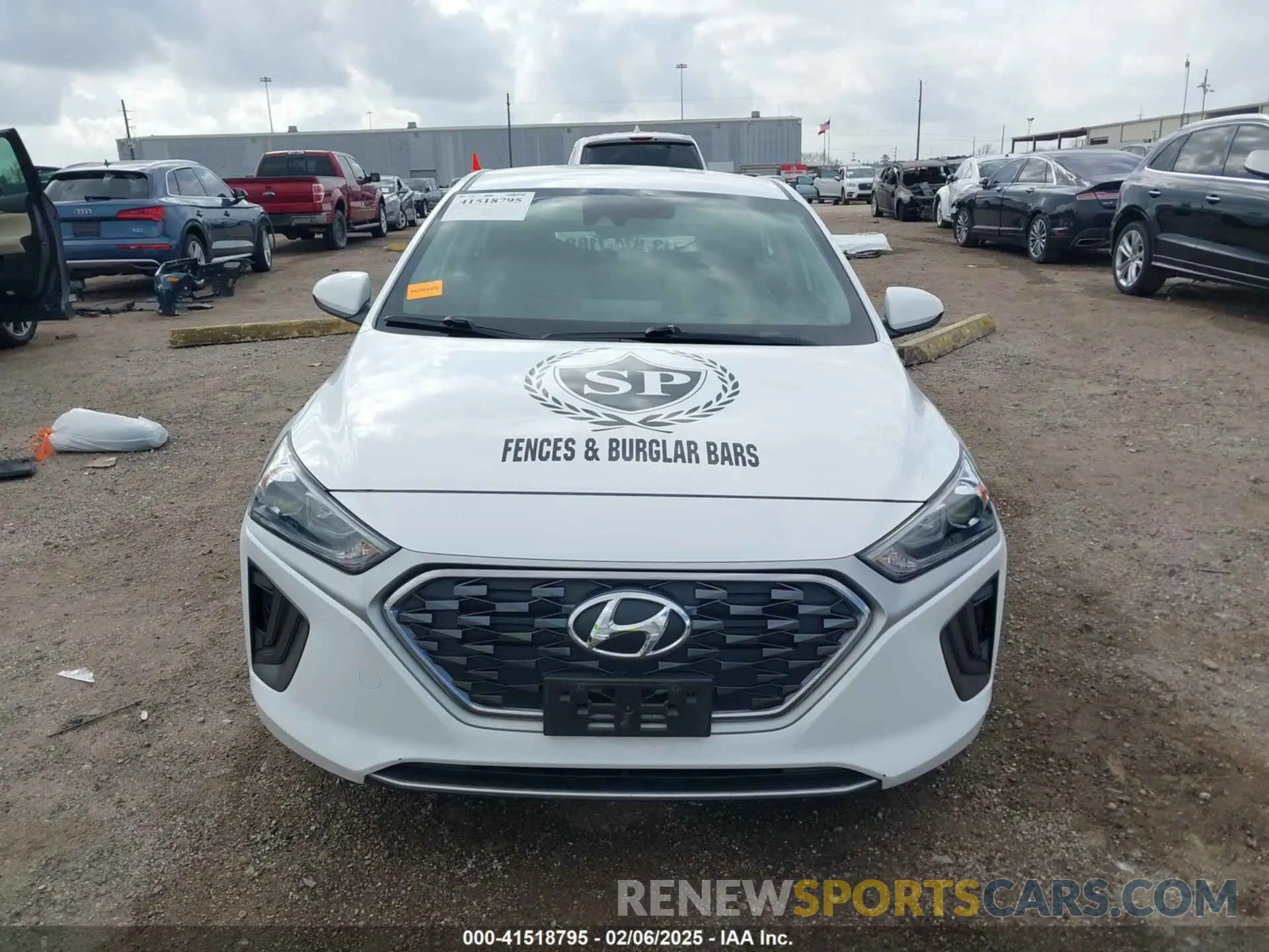 12 Photograph of a damaged car KMHC65LC4NU279625 HYUNDAI IONIQ HYBRID 2022