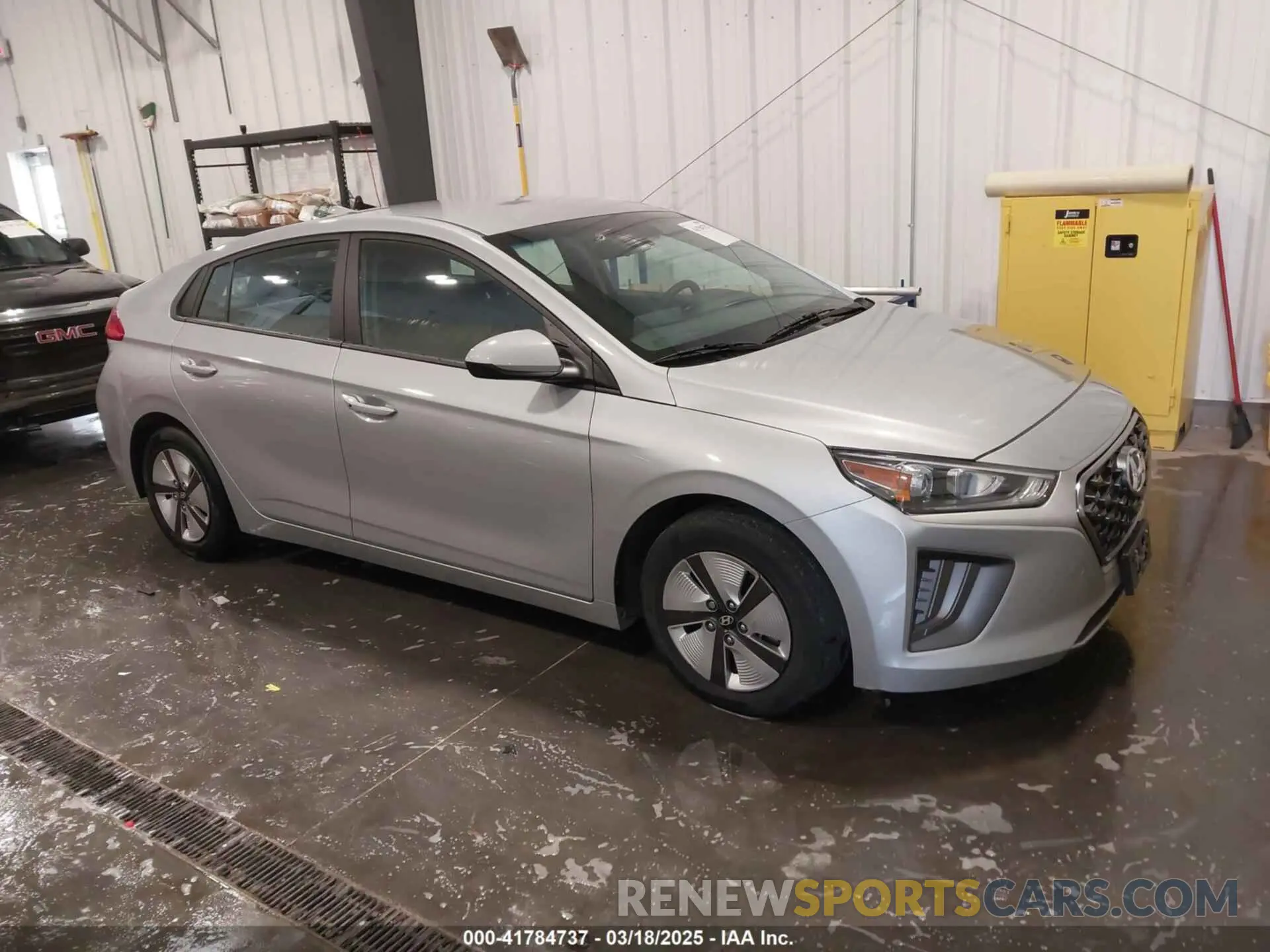 1 Photograph of a damaged car KMHC65LC8NU280566 HYUNDAI IONIQ HYBRID 2022
