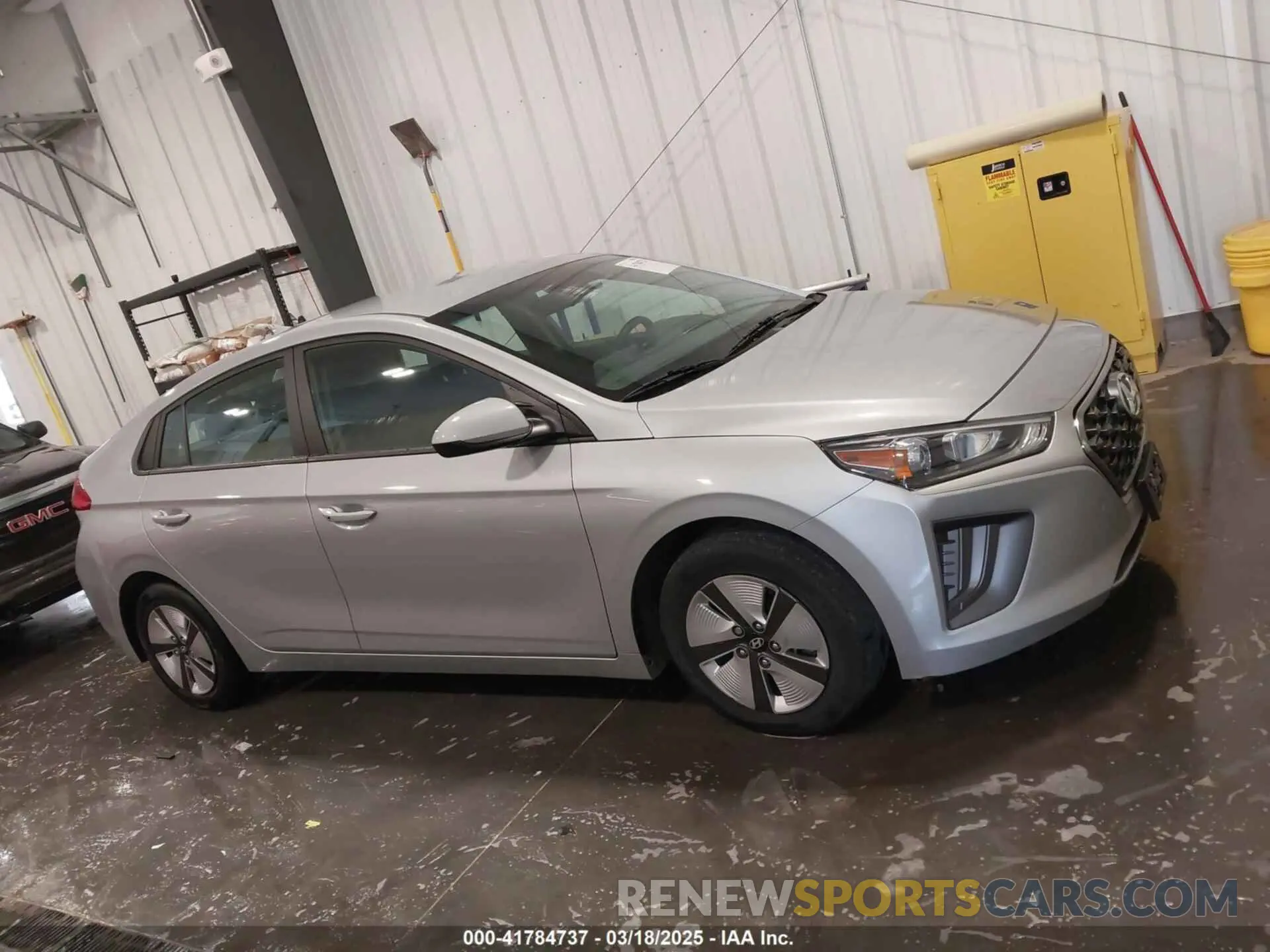 13 Photograph of a damaged car KMHC65LC8NU280566 HYUNDAI IONIQ HYBRID 2022