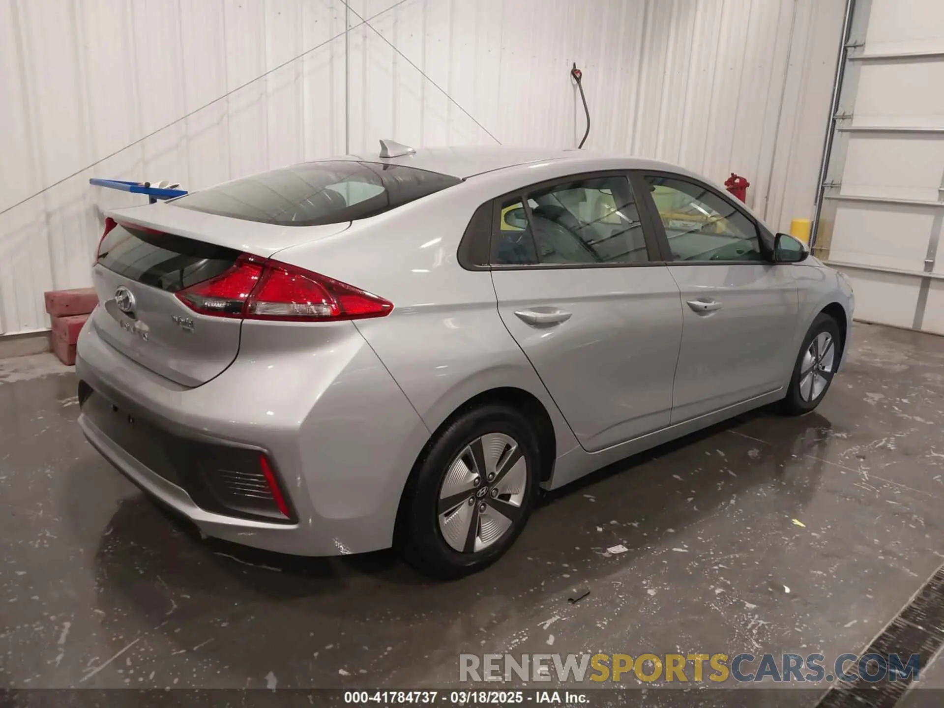 4 Photograph of a damaged car KMHC65LC8NU280566 HYUNDAI IONIQ HYBRID 2022