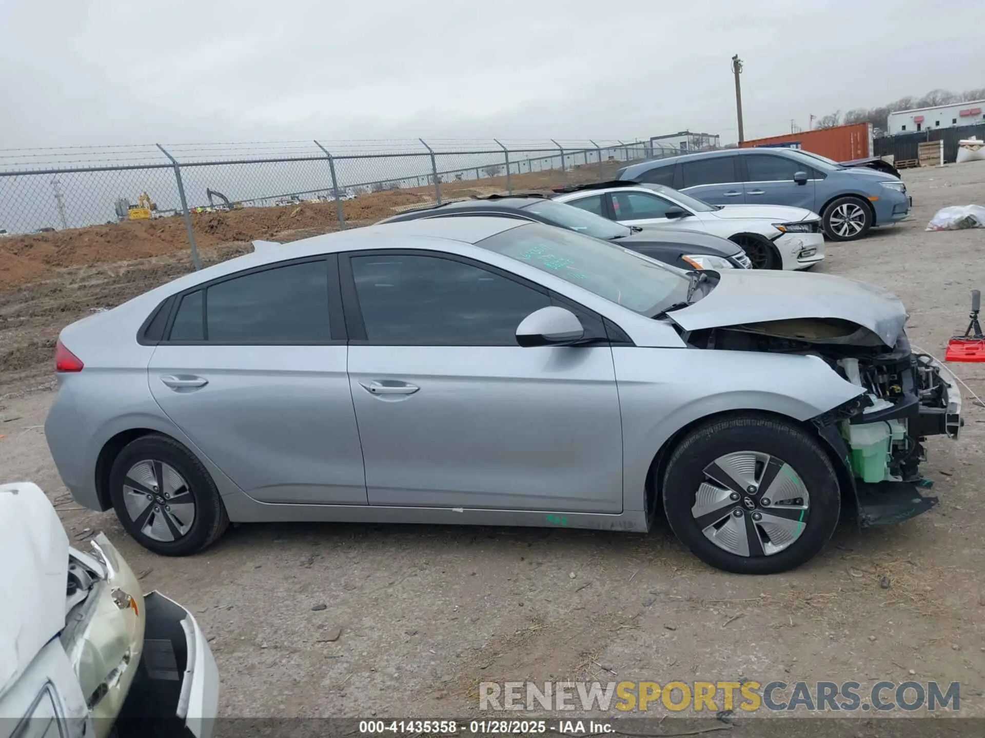 13 Photograph of a damaged car KMHC65LCXNU266510 HYUNDAI IONIQ HYBRID 2022