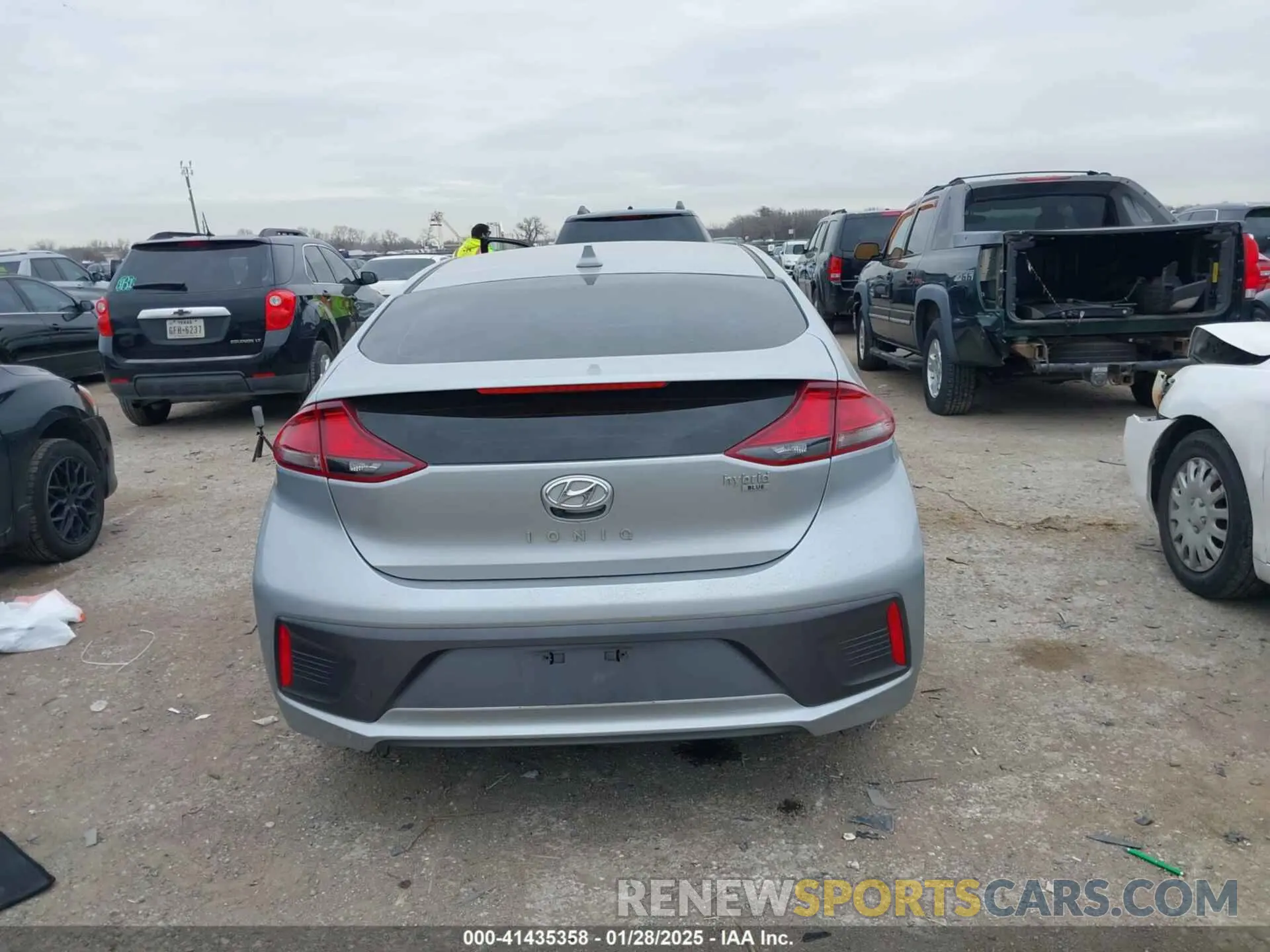 16 Photograph of a damaged car KMHC65LCXNU266510 HYUNDAI IONIQ HYBRID 2022