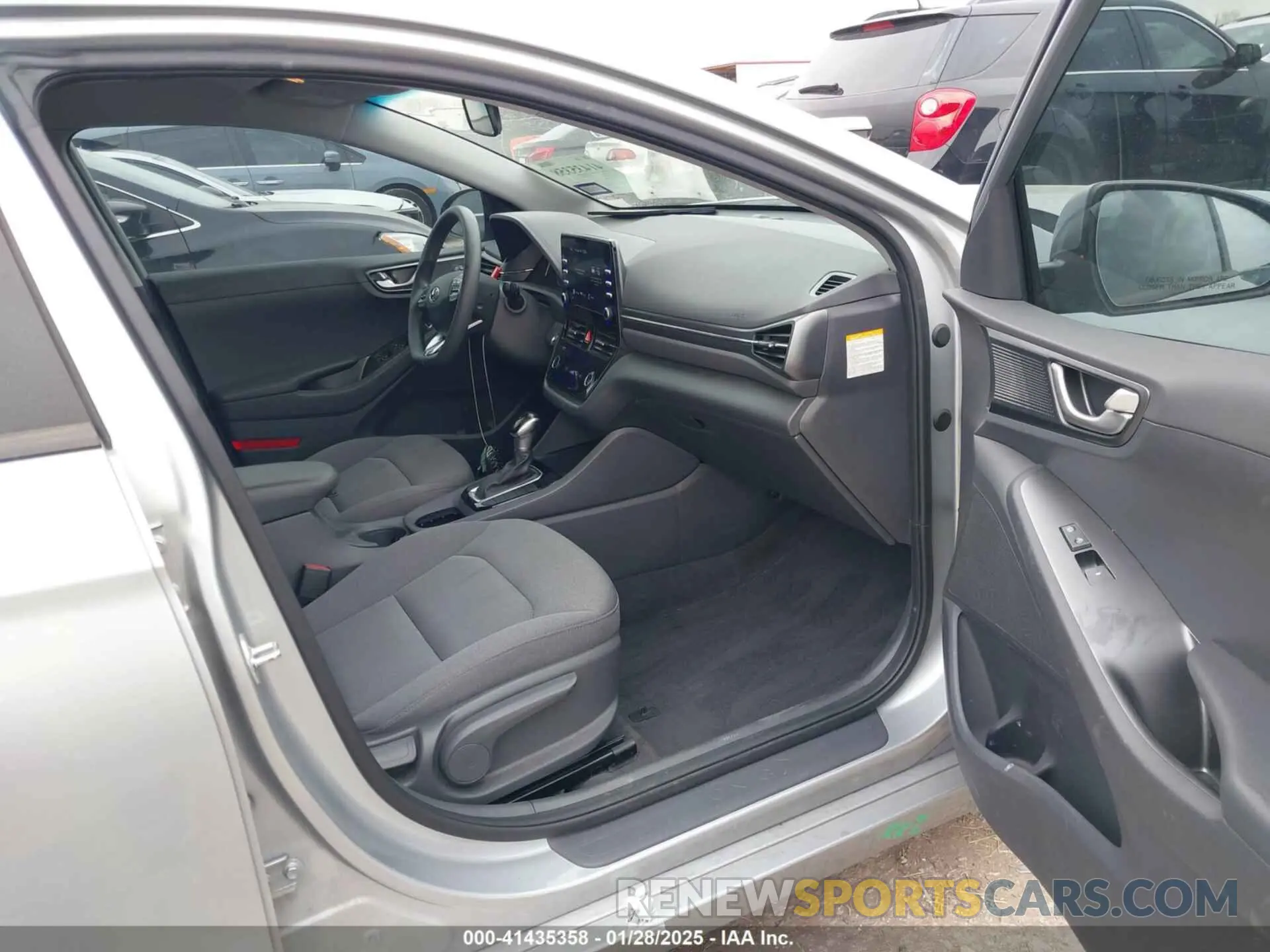 5 Photograph of a damaged car KMHC65LCXNU266510 HYUNDAI IONIQ HYBRID 2022
