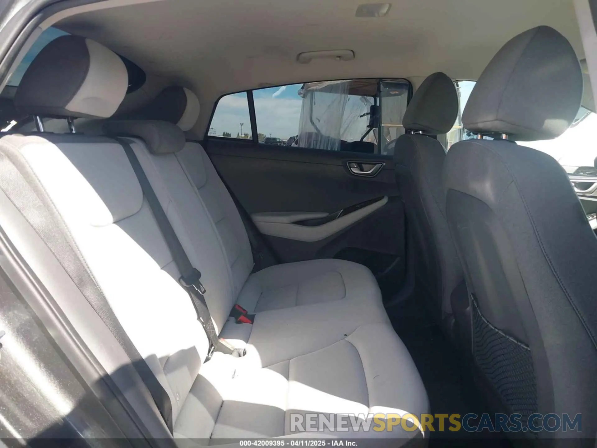 8 Photograph of a damaged car KMHC65LCXNU267107 HYUNDAI IONIQ HYBRID 2022