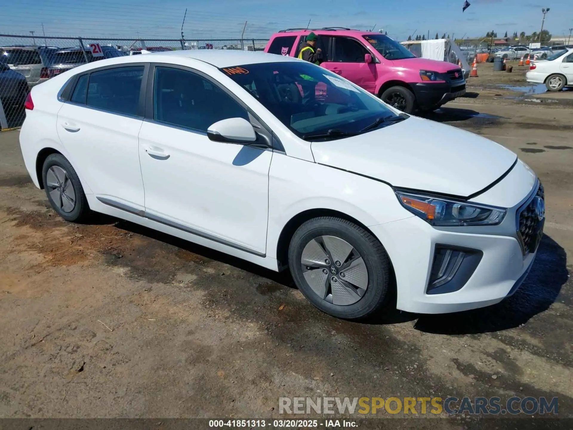 1 Photograph of a damaged car KMHC75LC1NU268983 HYUNDAI IONIQ HYBRID 2022