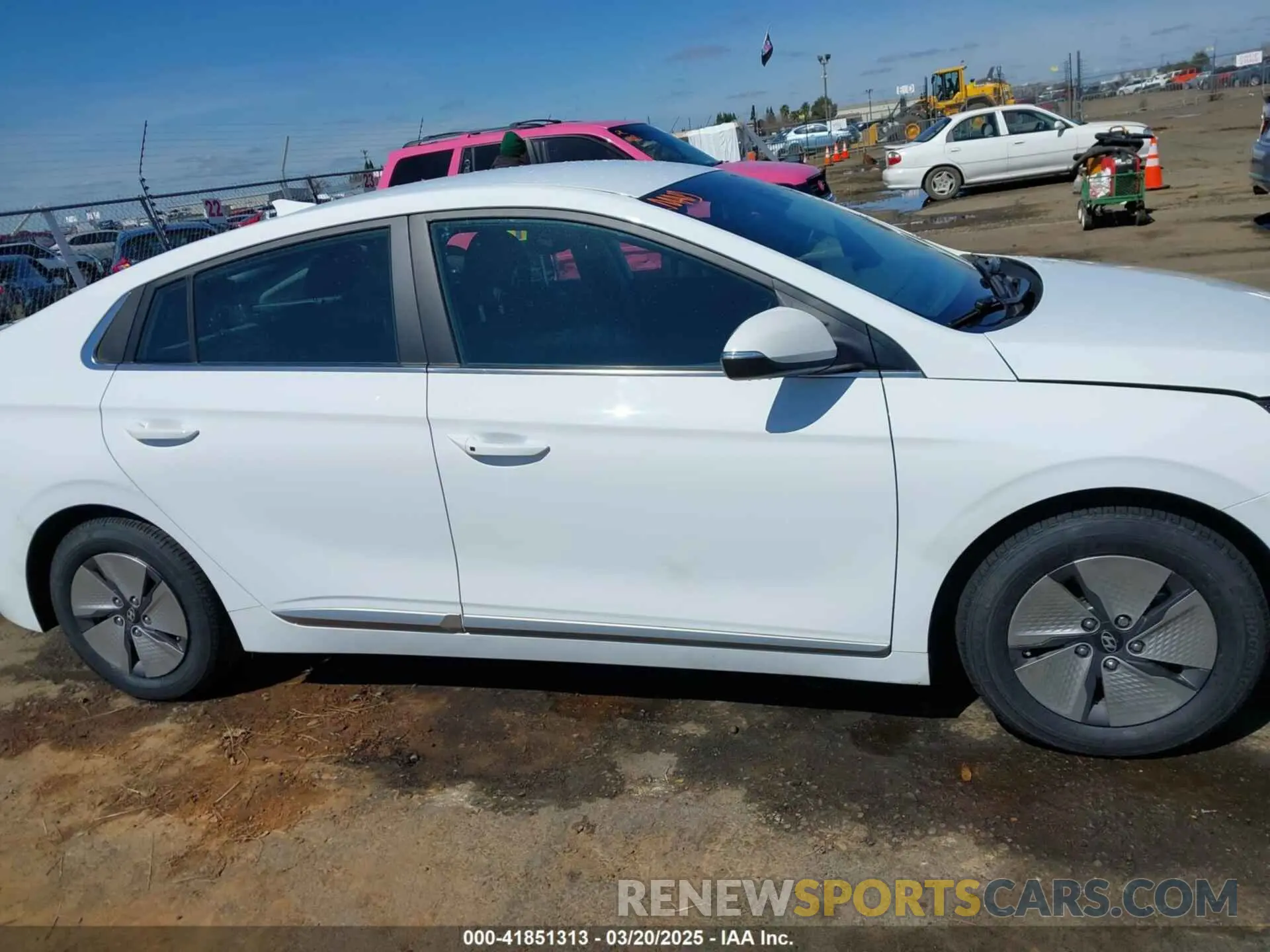 13 Photograph of a damaged car KMHC75LC1NU268983 HYUNDAI IONIQ HYBRID 2022