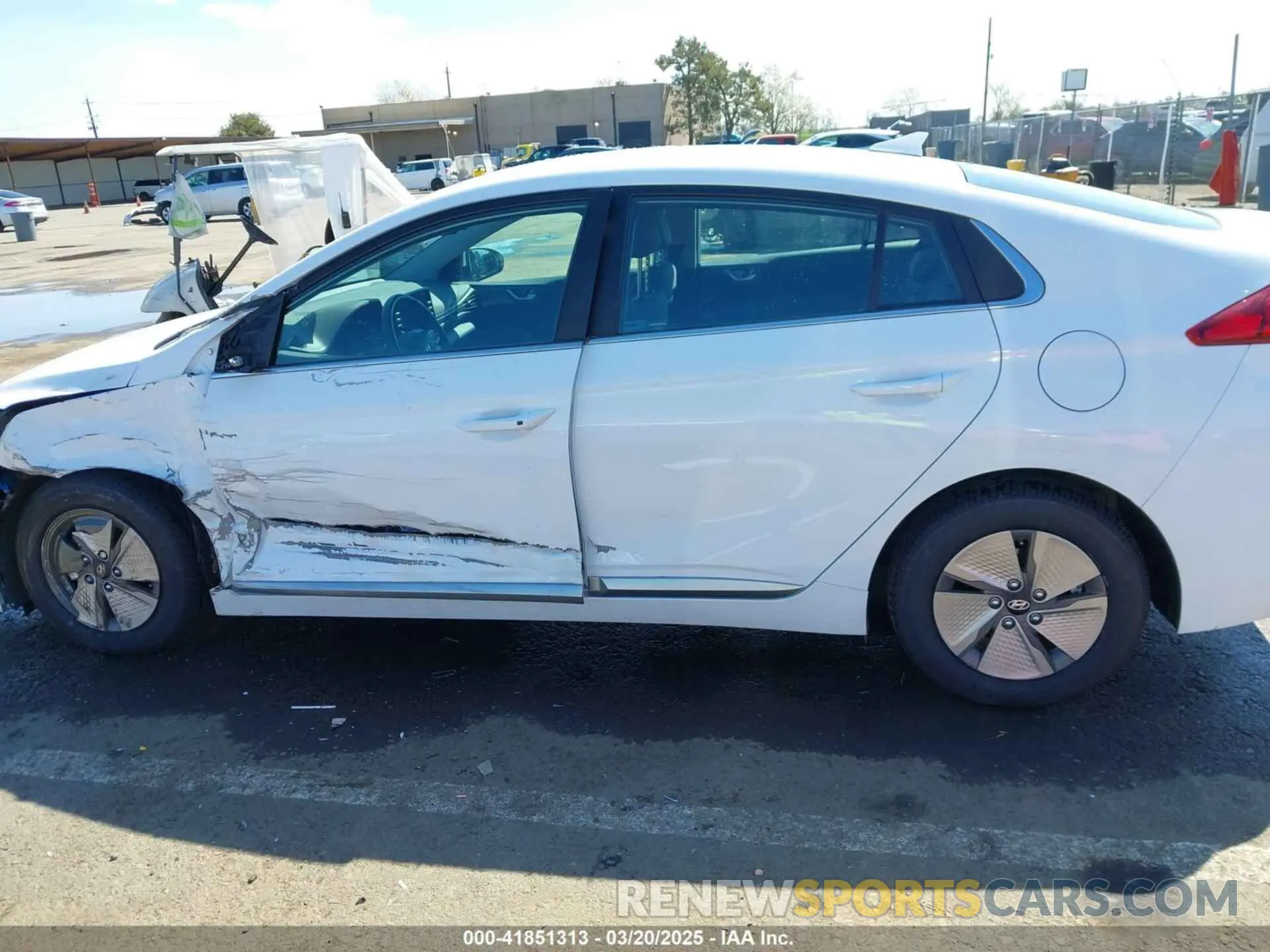 14 Photograph of a damaged car KMHC75LC1NU268983 HYUNDAI IONIQ HYBRID 2022