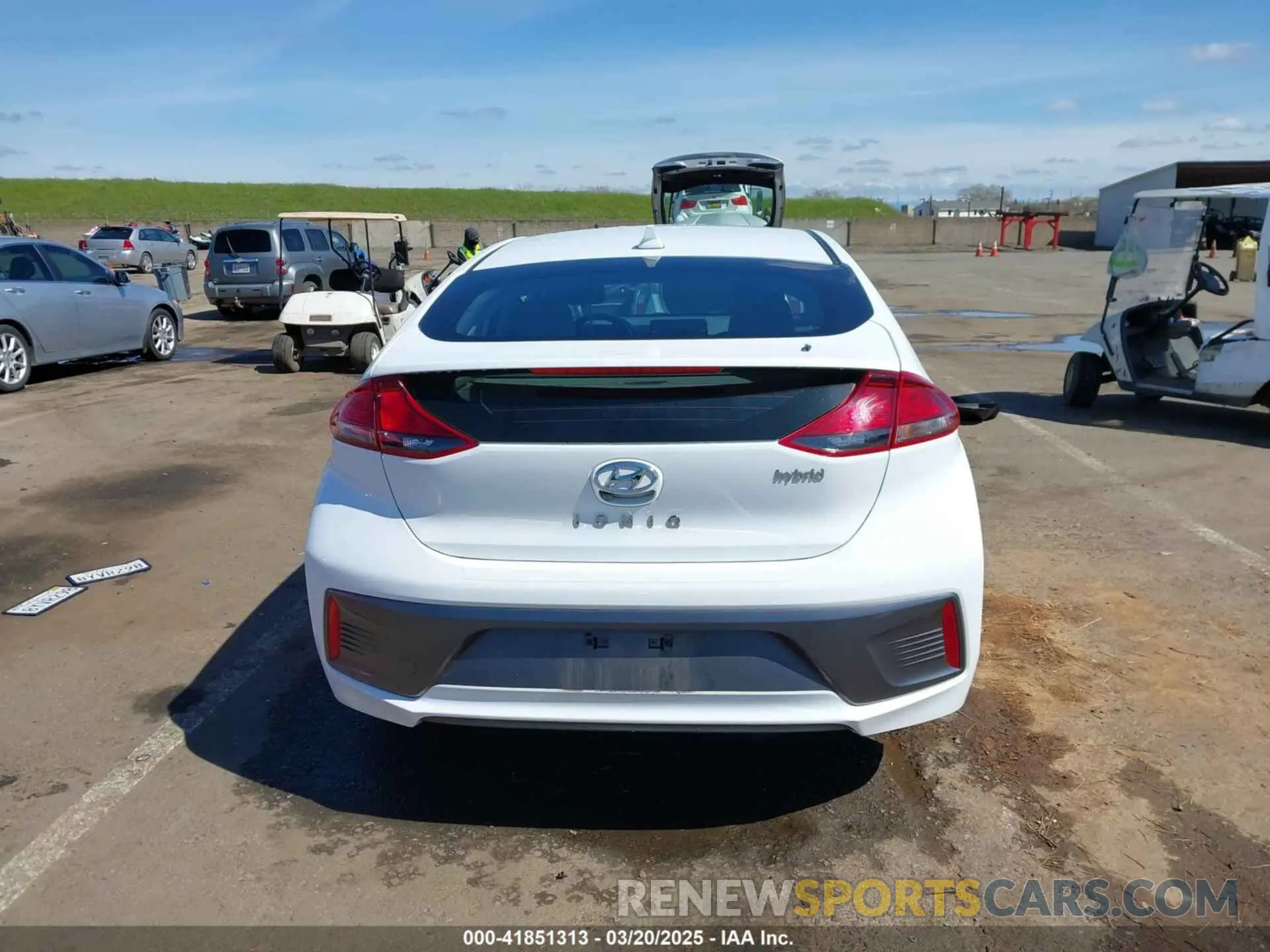 16 Photograph of a damaged car KMHC75LC1NU268983 HYUNDAI IONIQ HYBRID 2022