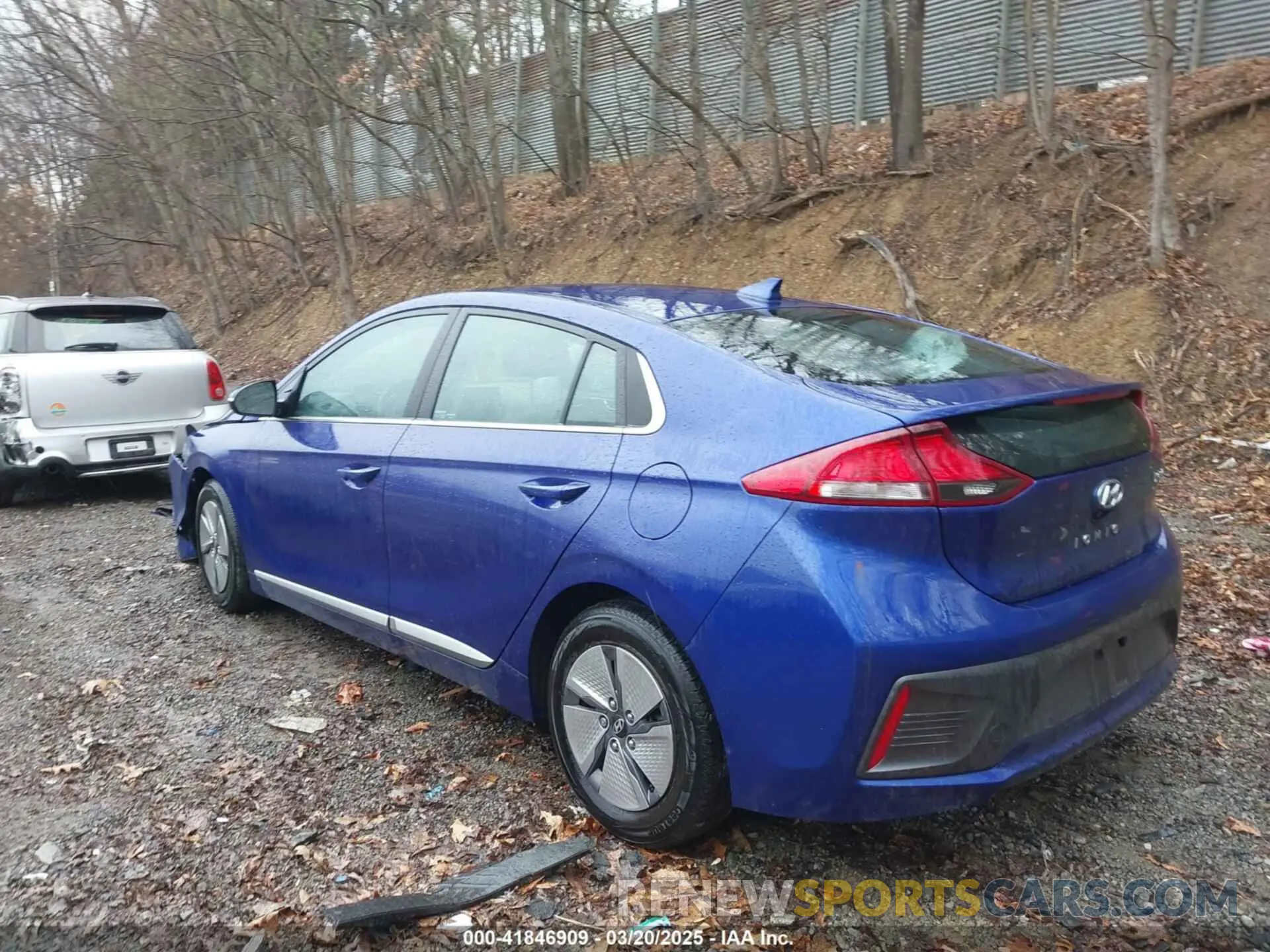 3 Photograph of a damaged car KMHC75LC3NU269519 HYUNDAI IONIQ HYBRID 2022