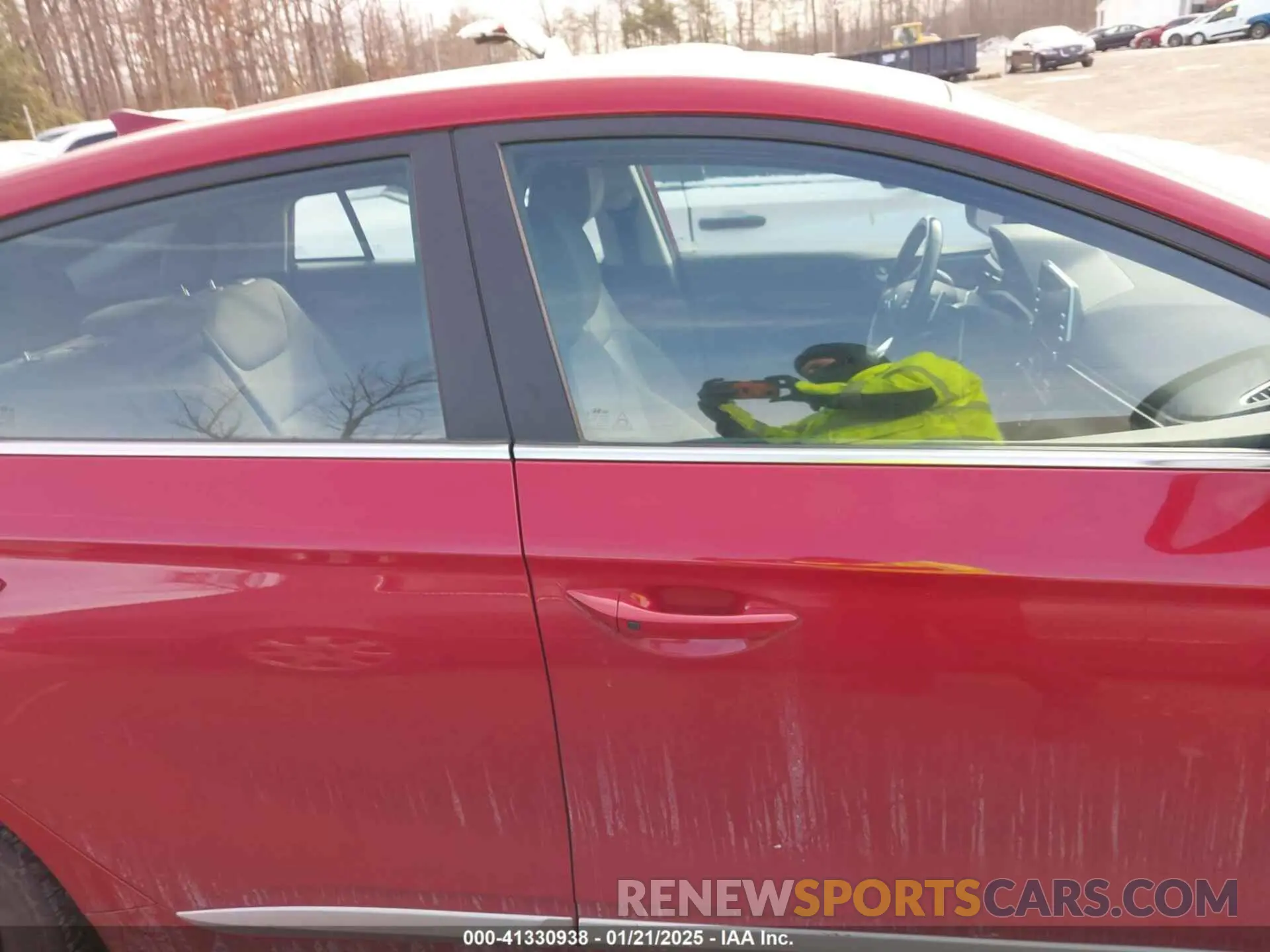13 Photograph of a damaged car KMHC75LC3NU279659 HYUNDAI IONIQ HYBRID 2022