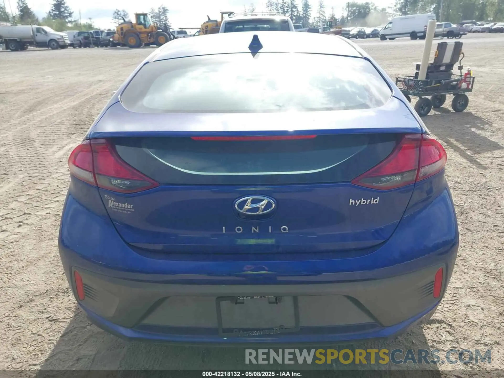 17 Photograph of a damaged car KMHC75LC5NU269523 HYUNDAI IONIQ HYBRID 2022
