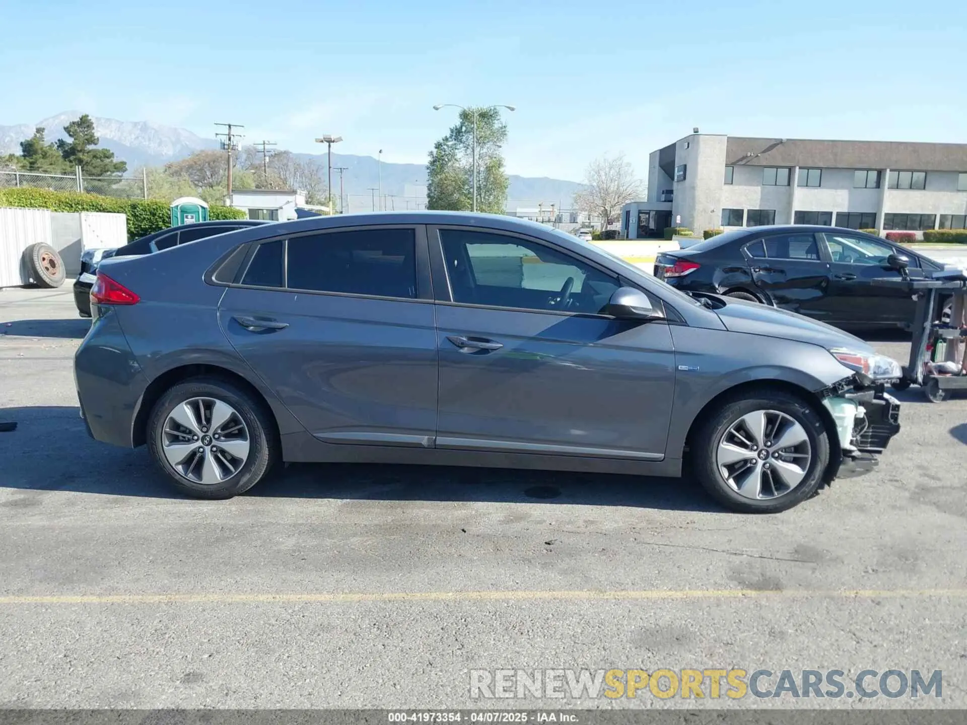 13 Photograph of a damaged car KMHC65LD3KU164521 HYUNDAI IONIQ PLUG-IN HYBRID 2019