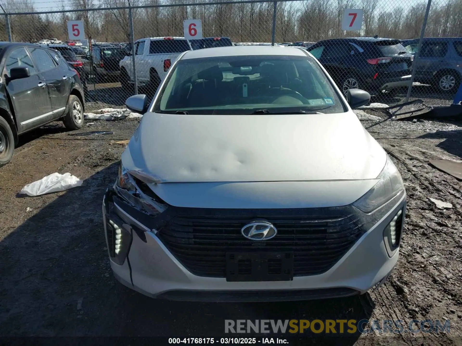 11 Photograph of a damaged car KMHC65LD4KU160218 HYUNDAI IONIQ PLUG-IN HYBRID 2019