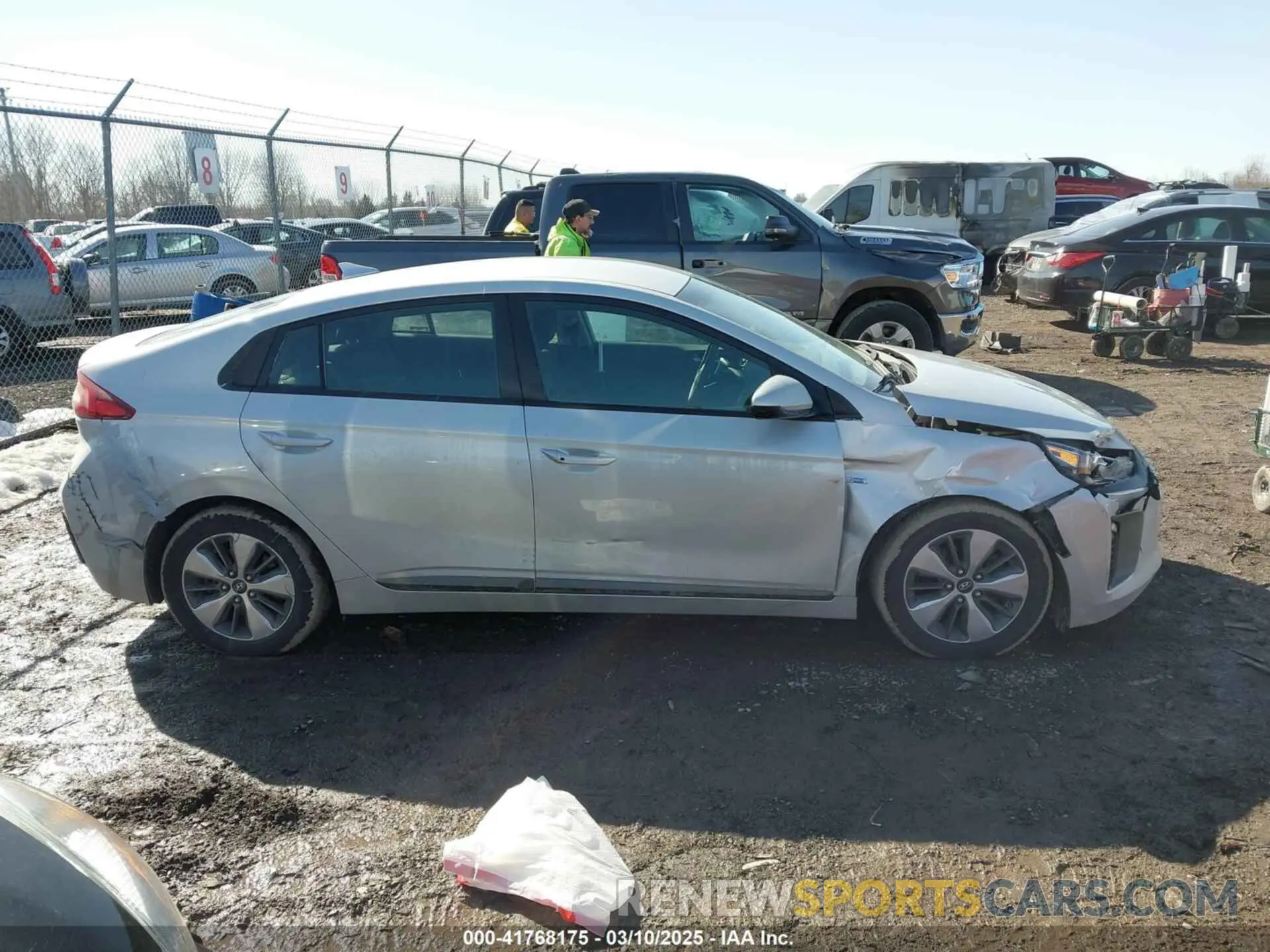 12 Photograph of a damaged car KMHC65LD4KU160218 HYUNDAI IONIQ PLUG-IN HYBRID 2019