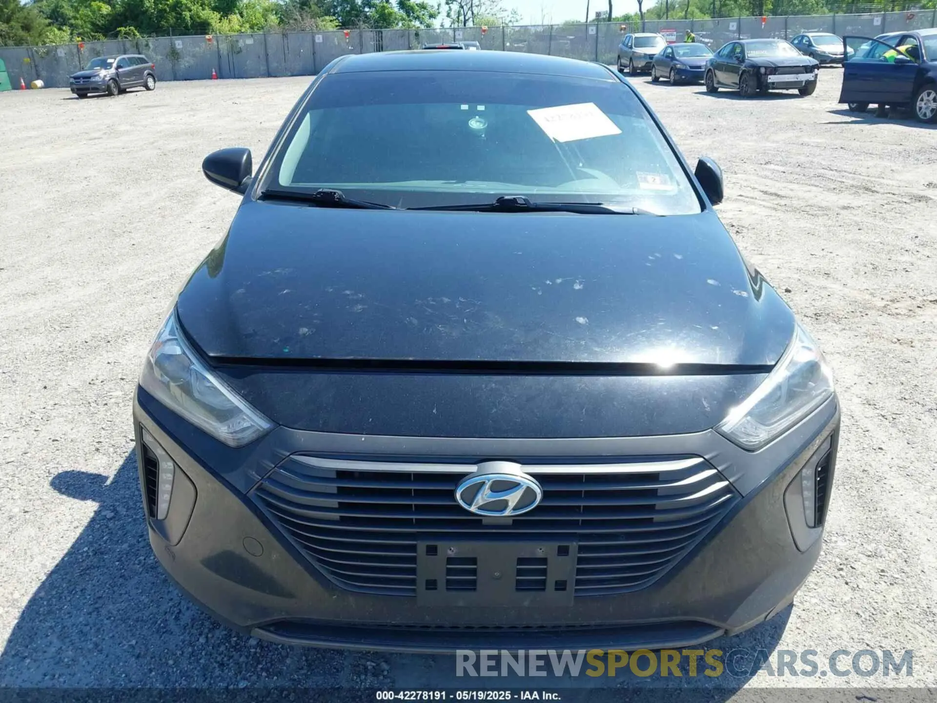 12 Photograph of a damaged car KMHC65LD5KU172667 HYUNDAI IONIQ PLUG-IN HYBRID 2019