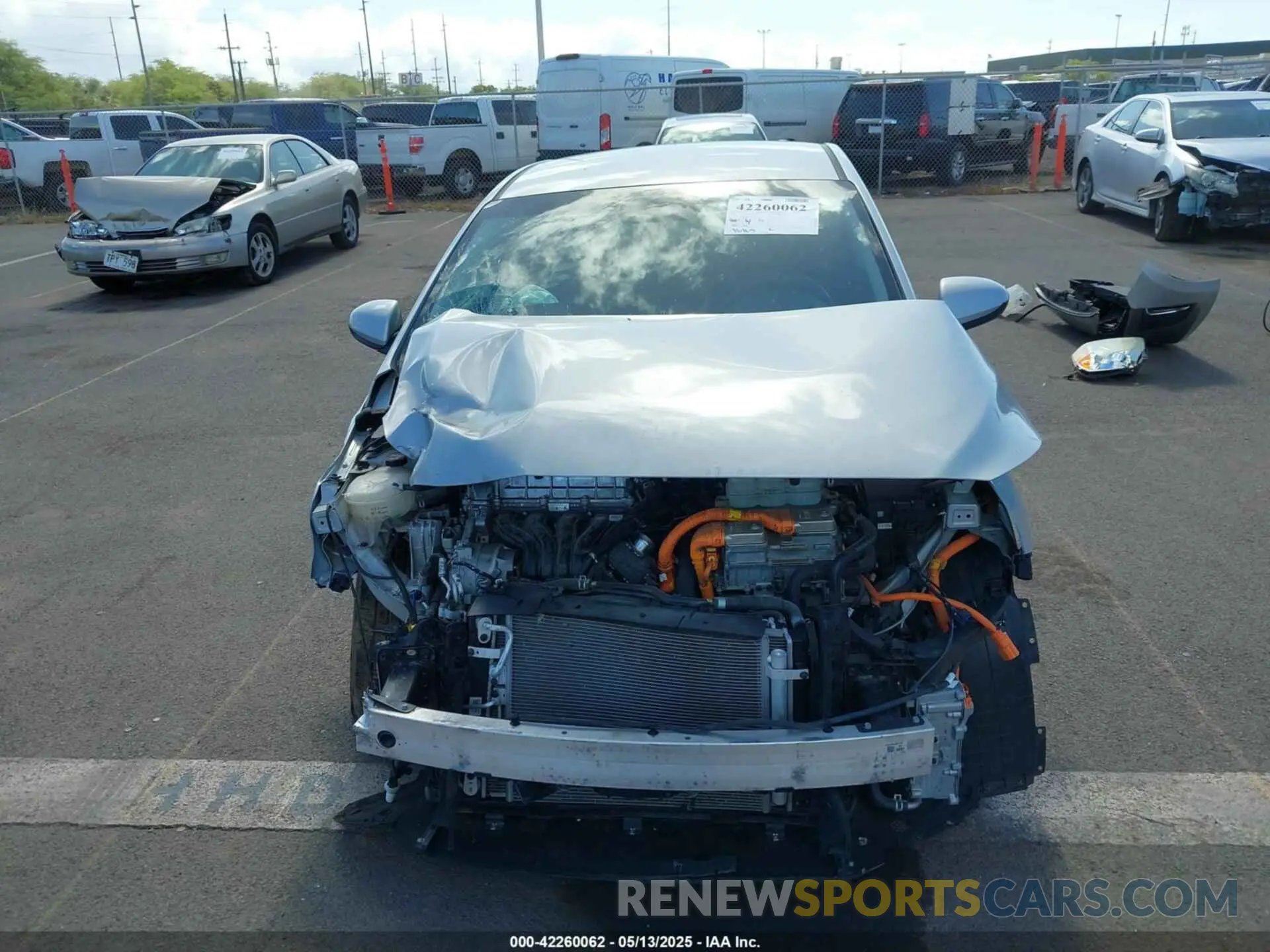 13 Photograph of a damaged car KMHC65LD9KU178942 HYUNDAI IONIQ PLUG-IN HYBRID 2019