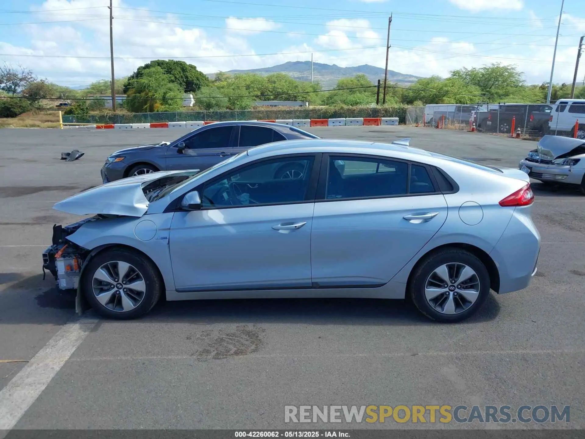 15 Photograph of a damaged car KMHC65LD9KU178942 HYUNDAI IONIQ PLUG-IN HYBRID 2019