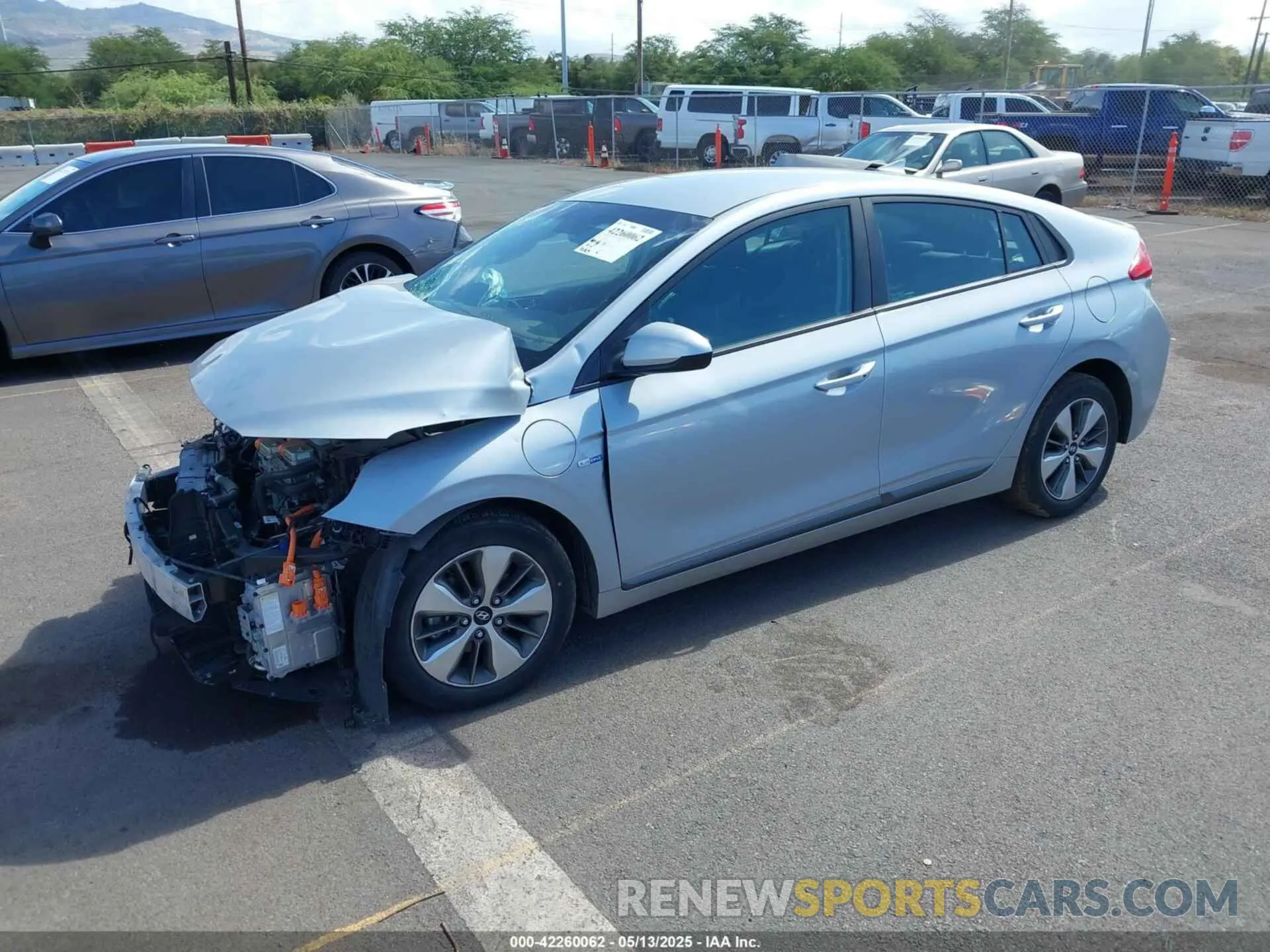 2 Photograph of a damaged car KMHC65LD9KU178942 HYUNDAI IONIQ PLUG-IN HYBRID 2019