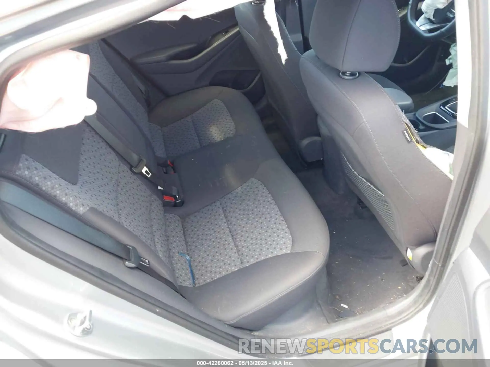 8 Photograph of a damaged car KMHC65LD9KU178942 HYUNDAI IONIQ PLUG-IN HYBRID 2019