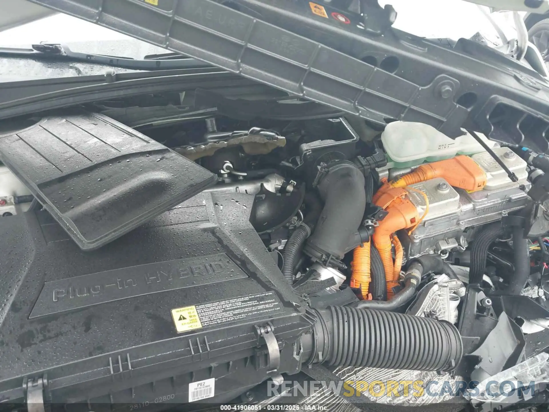 10 Photograph of a damaged car KMHC65LDXKU173197 HYUNDAI IONIQ PLUG-IN HYBRID 2019