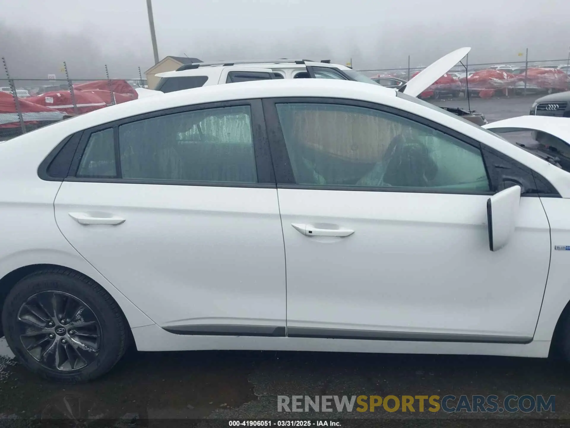 14 Photograph of a damaged car KMHC65LDXKU173197 HYUNDAI IONIQ PLUG-IN HYBRID 2019