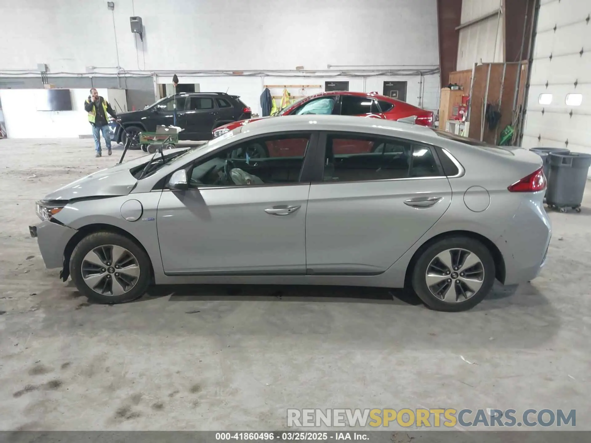 14 Photograph of a damaged car KMHC75LD0KU174453 HYUNDAI IONIQ PLUG-IN HYBRID 2019