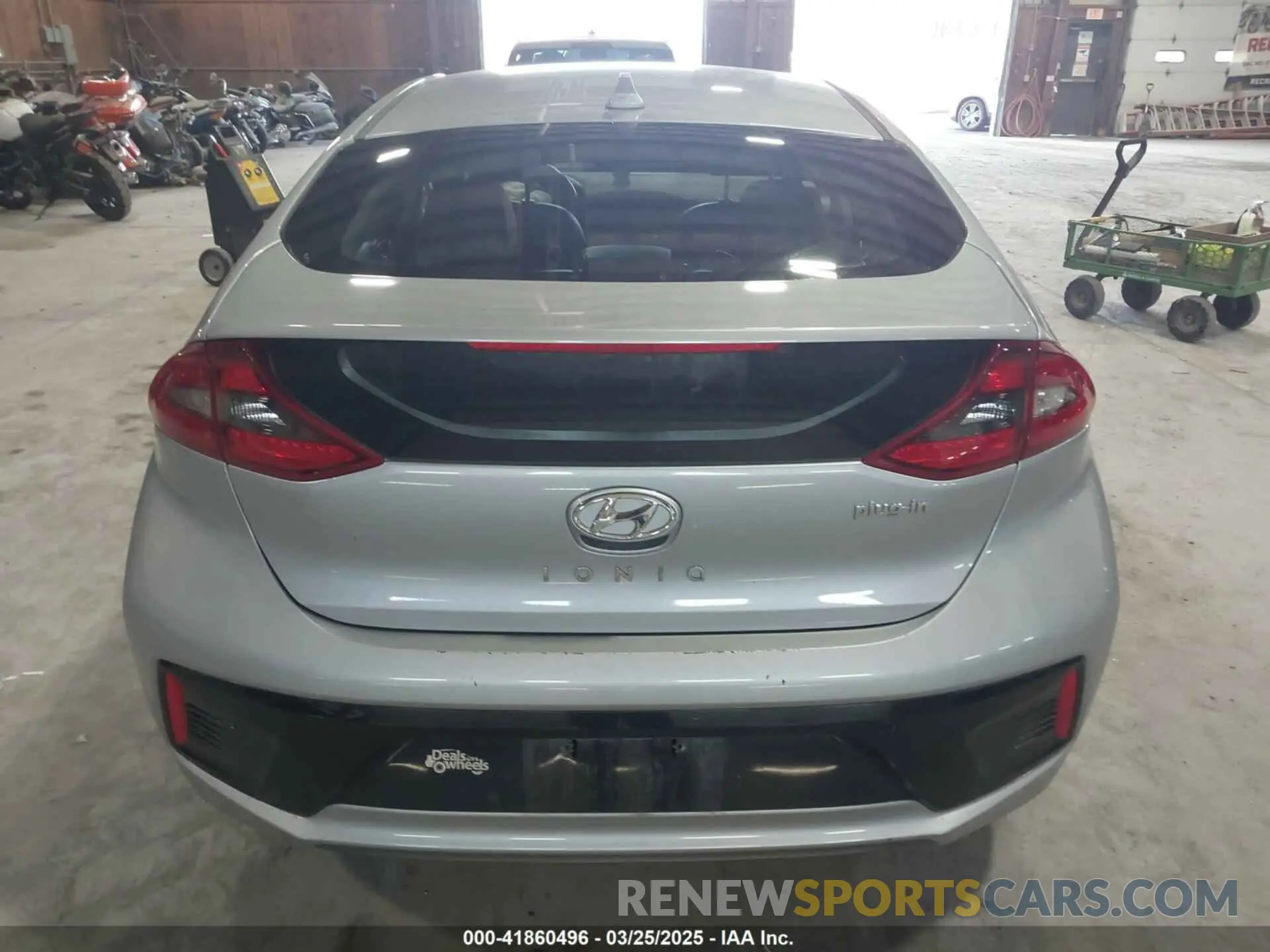 16 Photograph of a damaged car KMHC75LD0KU174453 HYUNDAI IONIQ PLUG-IN HYBRID 2019