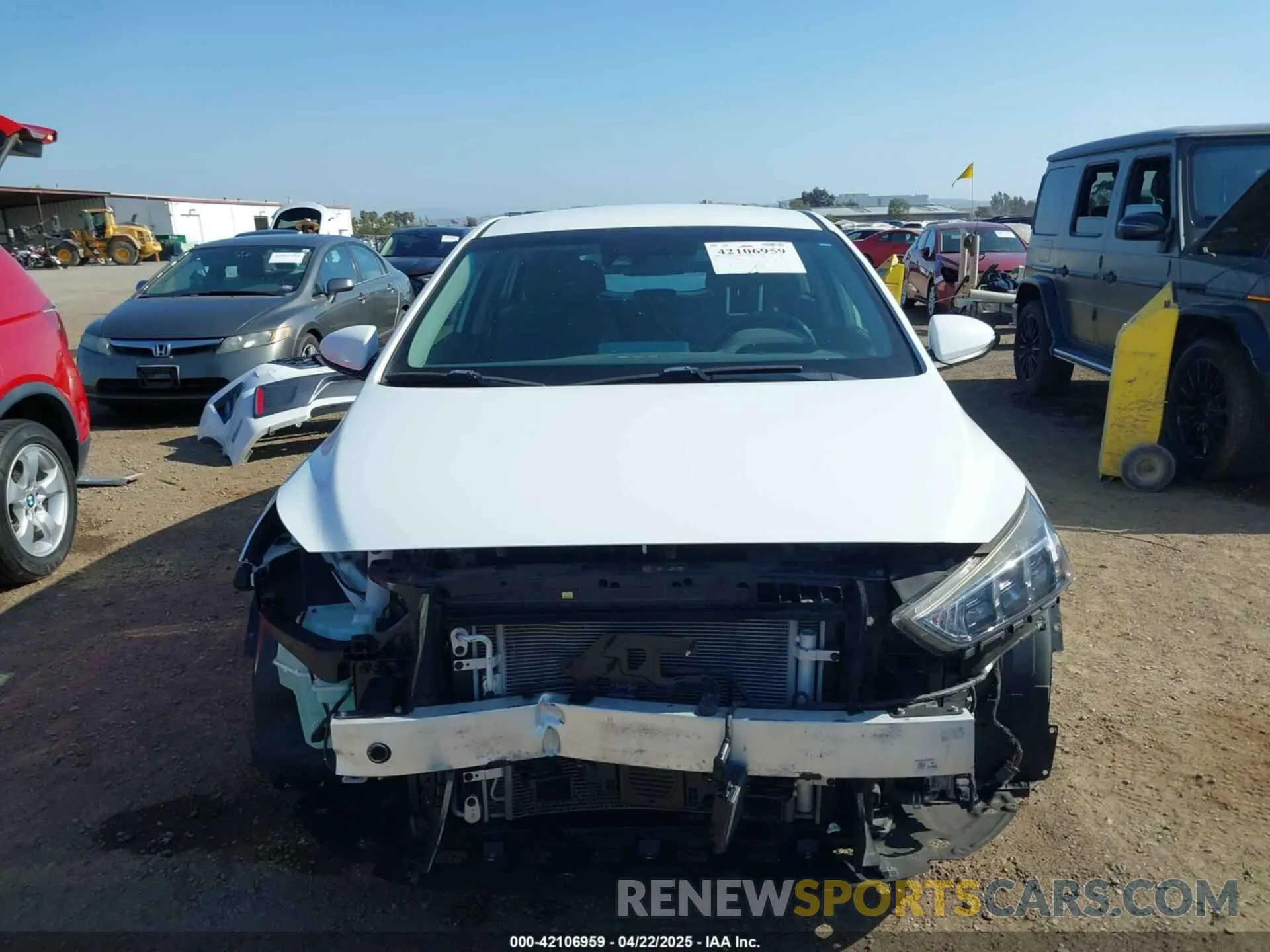 6 Photograph of a damaged car KMHC75LD3LU198912 HYUNDAI IONIQ PLUG-IN HYBRID 2020