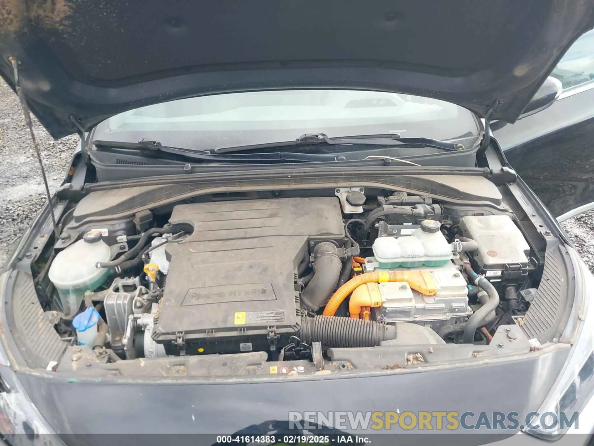 10 Photograph of a damaged car KMHC75LD3LU227308 HYUNDAI IONIQ PLUG-IN HYBRID 2020