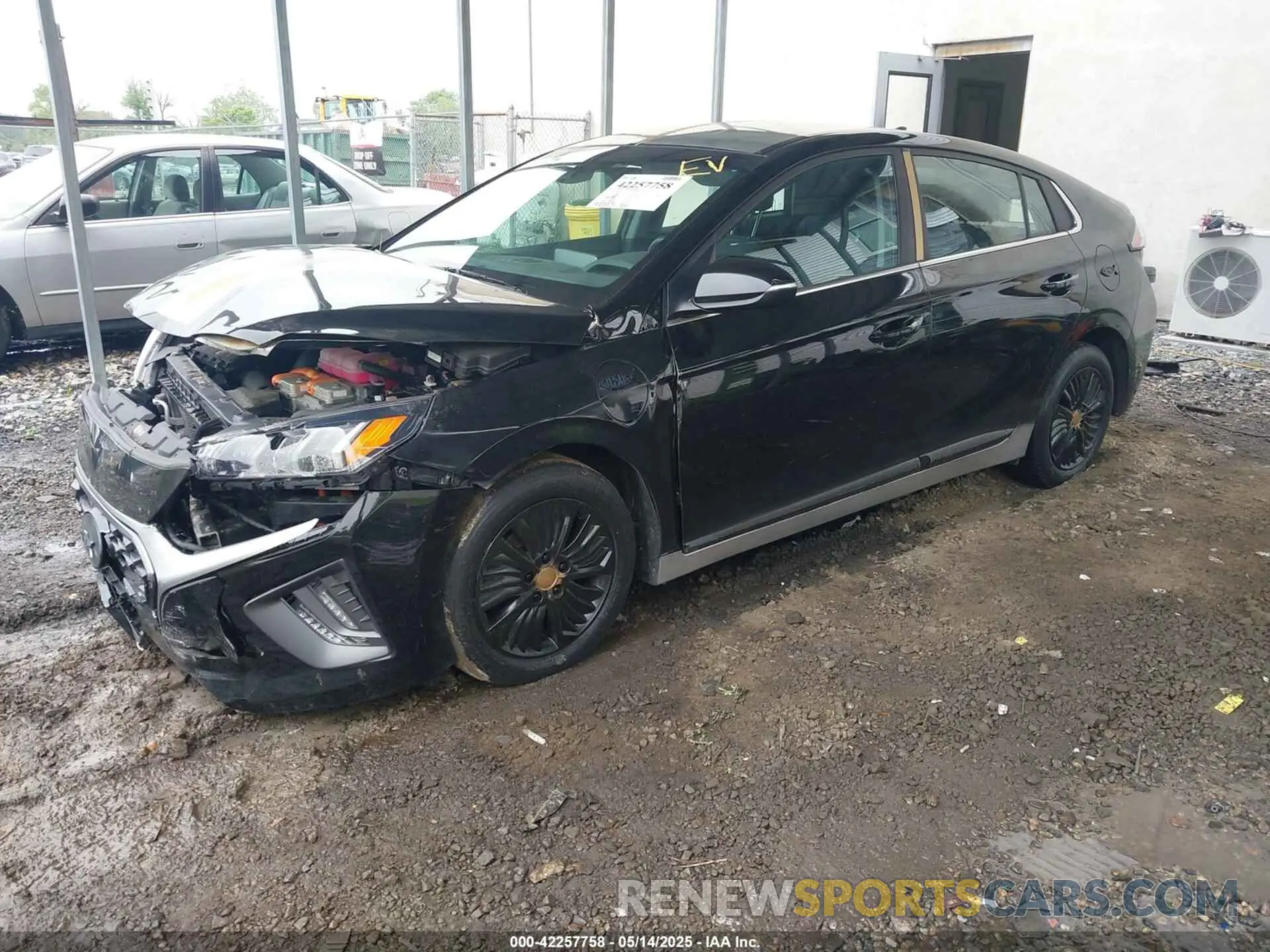 2 Photograph of a damaged car KMHC75LDXMU248190 HYUNDAI IONIQ PLUG-IN HYBRID 2021