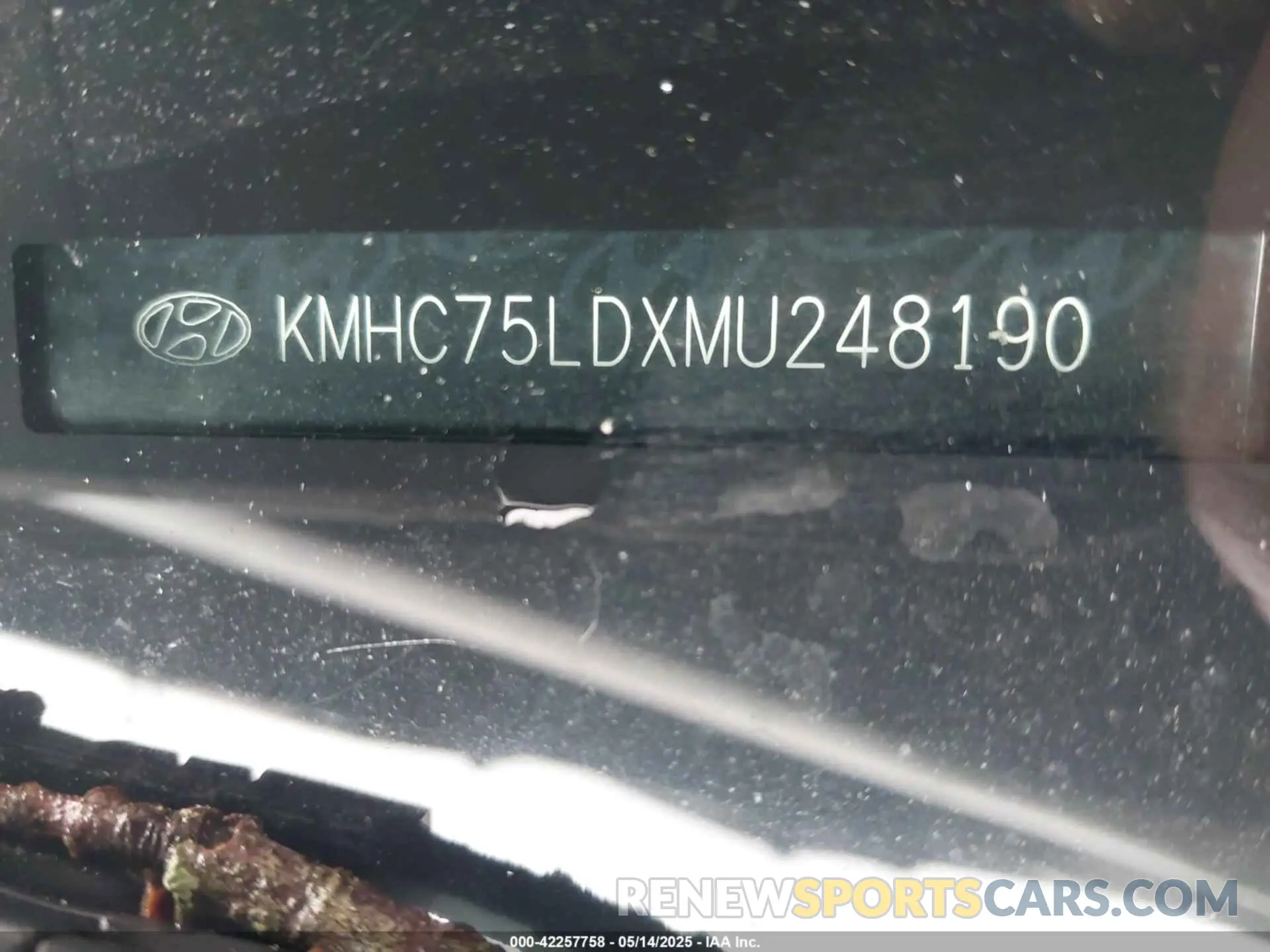 9 Photograph of a damaged car KMHC75LDXMU248190 HYUNDAI IONIQ PLUG-IN HYBRID 2021