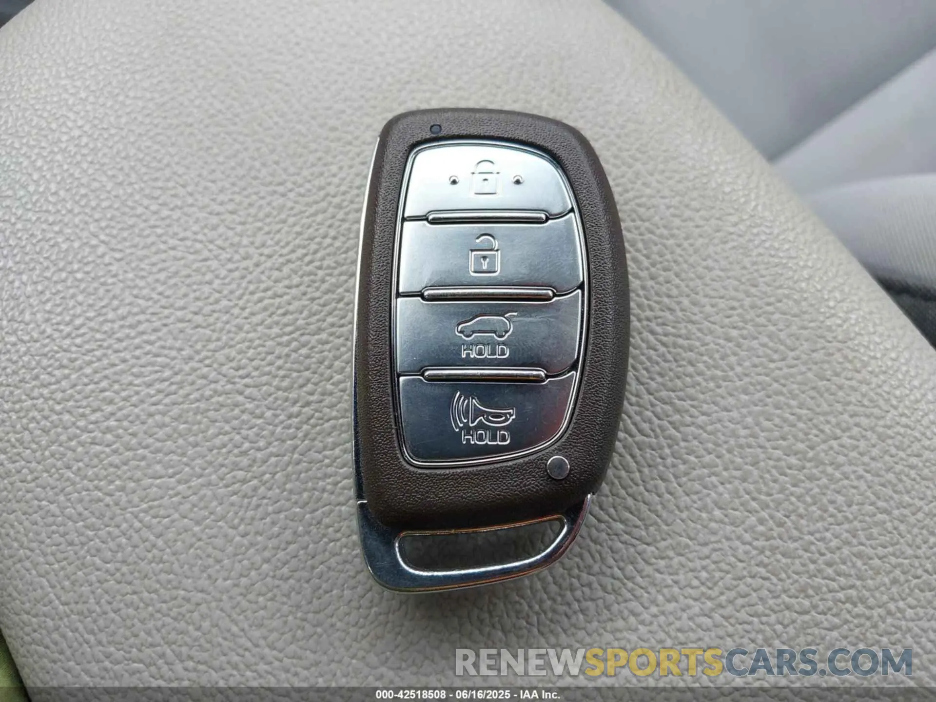 11 Photograph of a damaged car KMHC75LD0NU273701 HYUNDAI IONIQ PLUG-IN HYBRID 2022