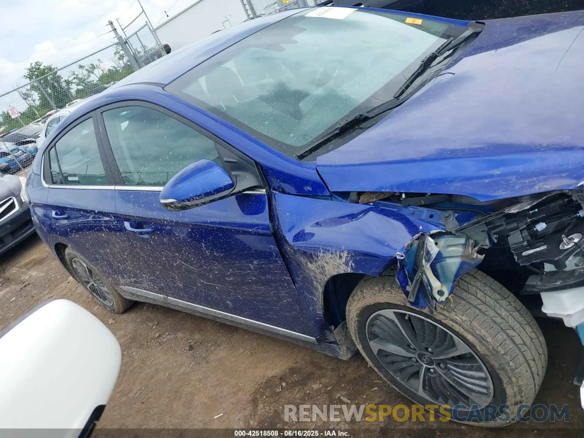 13 Photograph of a damaged car KMHC75LD0NU273701 HYUNDAI IONIQ PLUG-IN HYBRID 2022