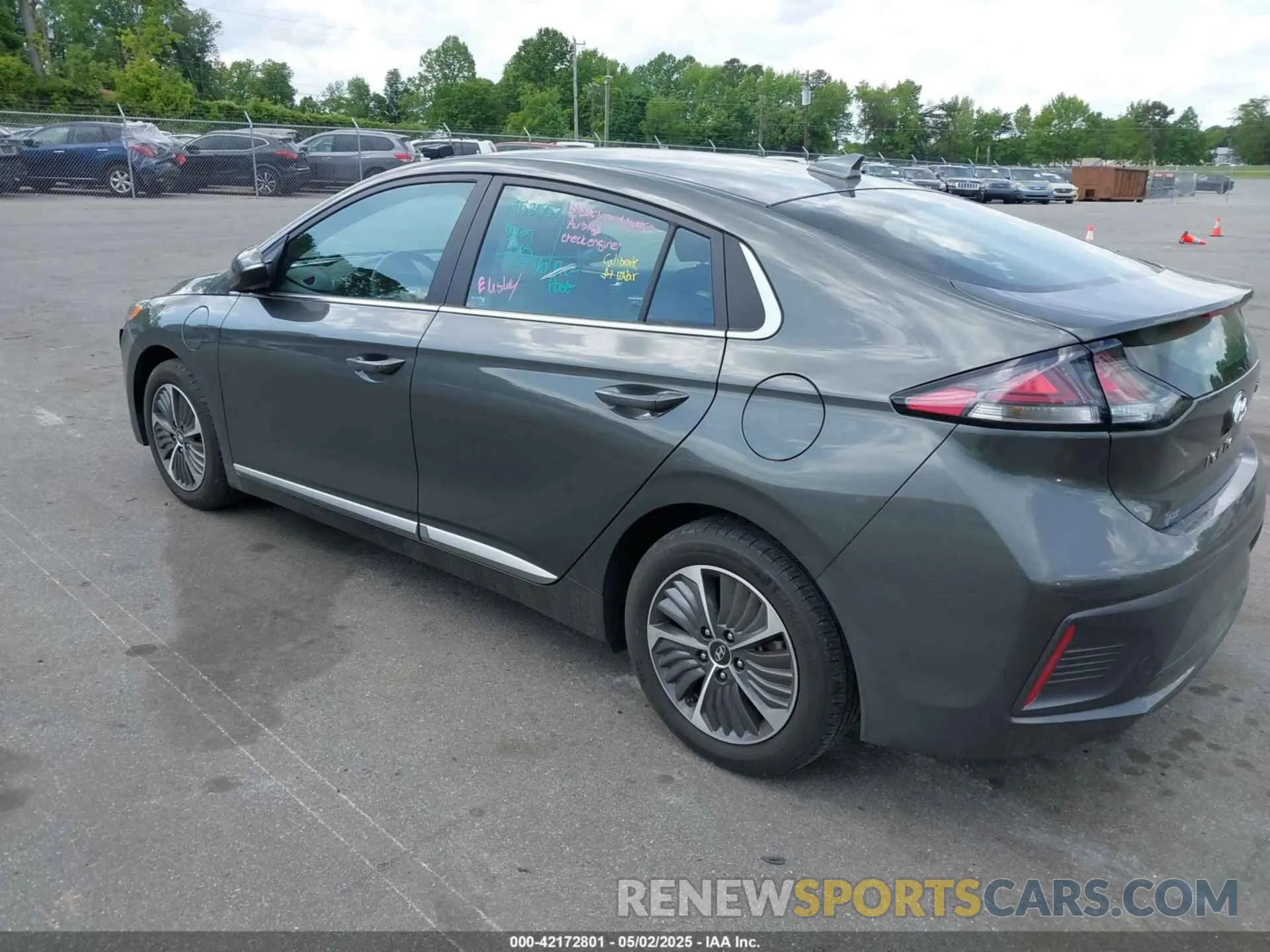3 Photograph of a damaged car KMHC75LD1N4277787 HYUNDAI IONIQ PLUG-IN HYBRID 2022