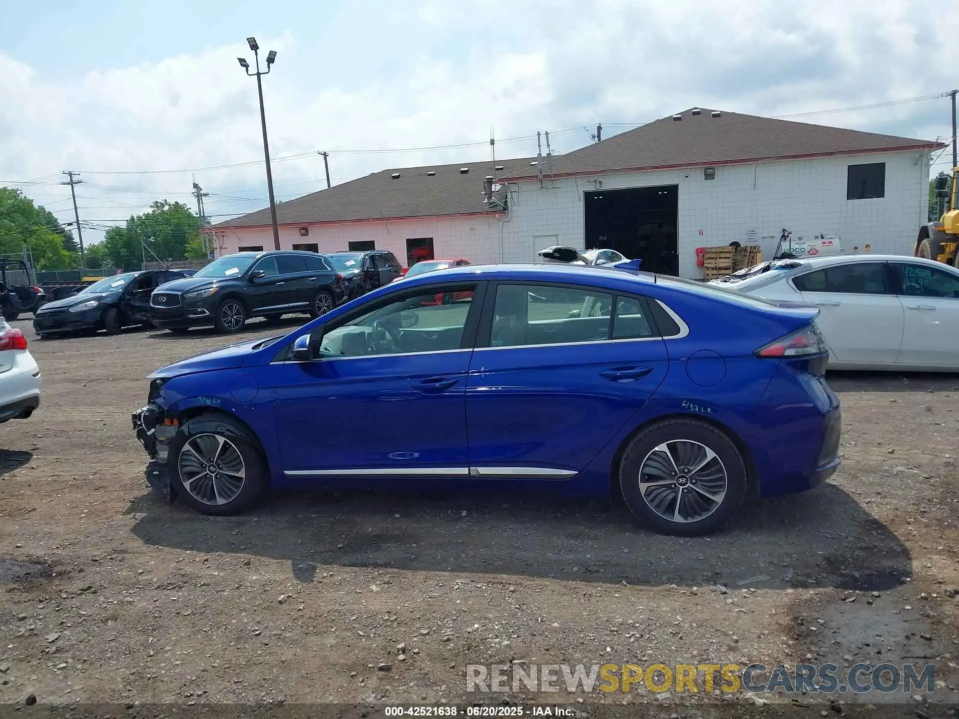 14 Photograph of a damaged car KMHC75LD6NU282676 HYUNDAI IONIQ PLUG-IN HYBRID 2022