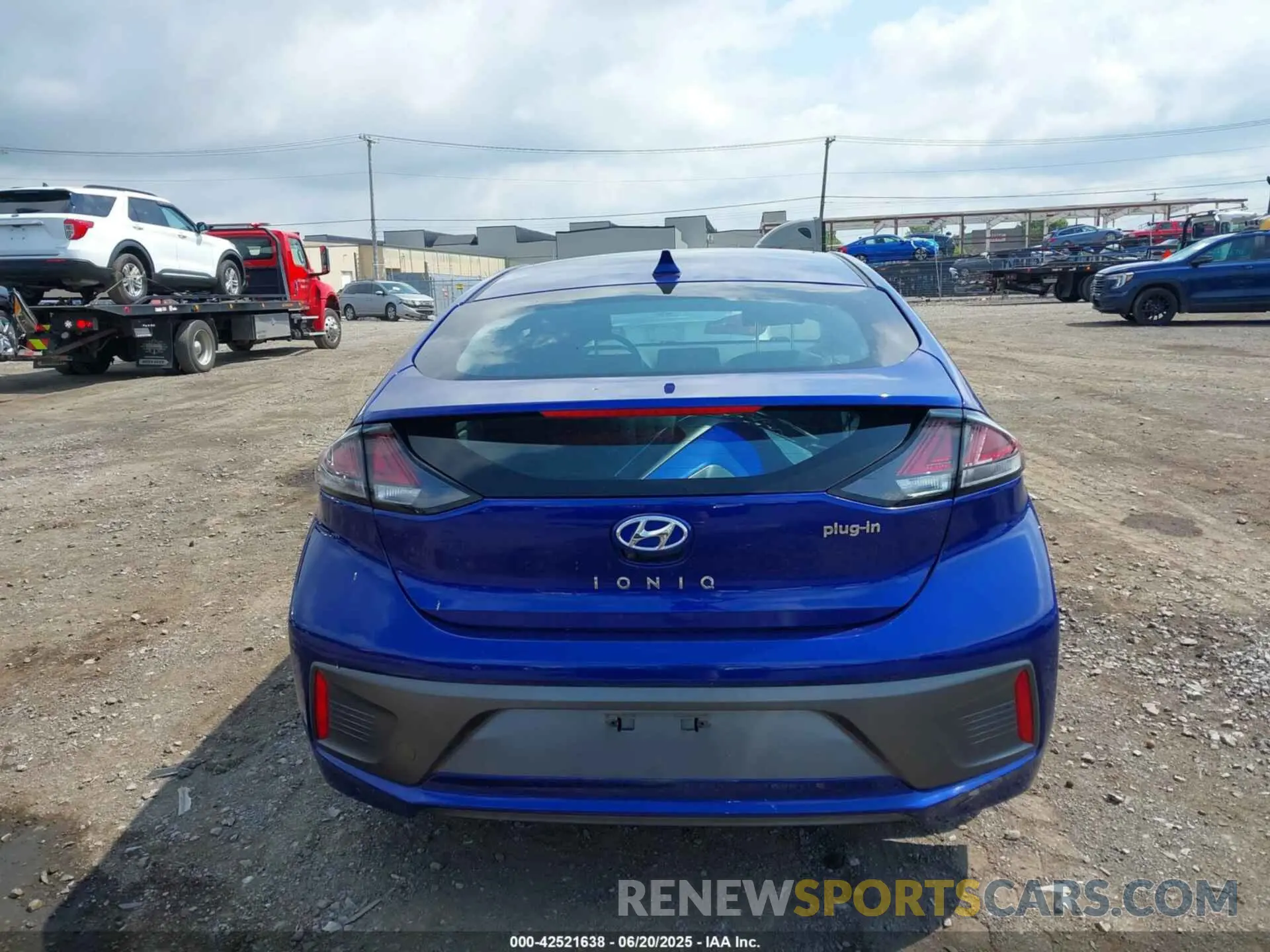 16 Photograph of a damaged car KMHC75LD6NU282676 HYUNDAI IONIQ PLUG-IN HYBRID 2022