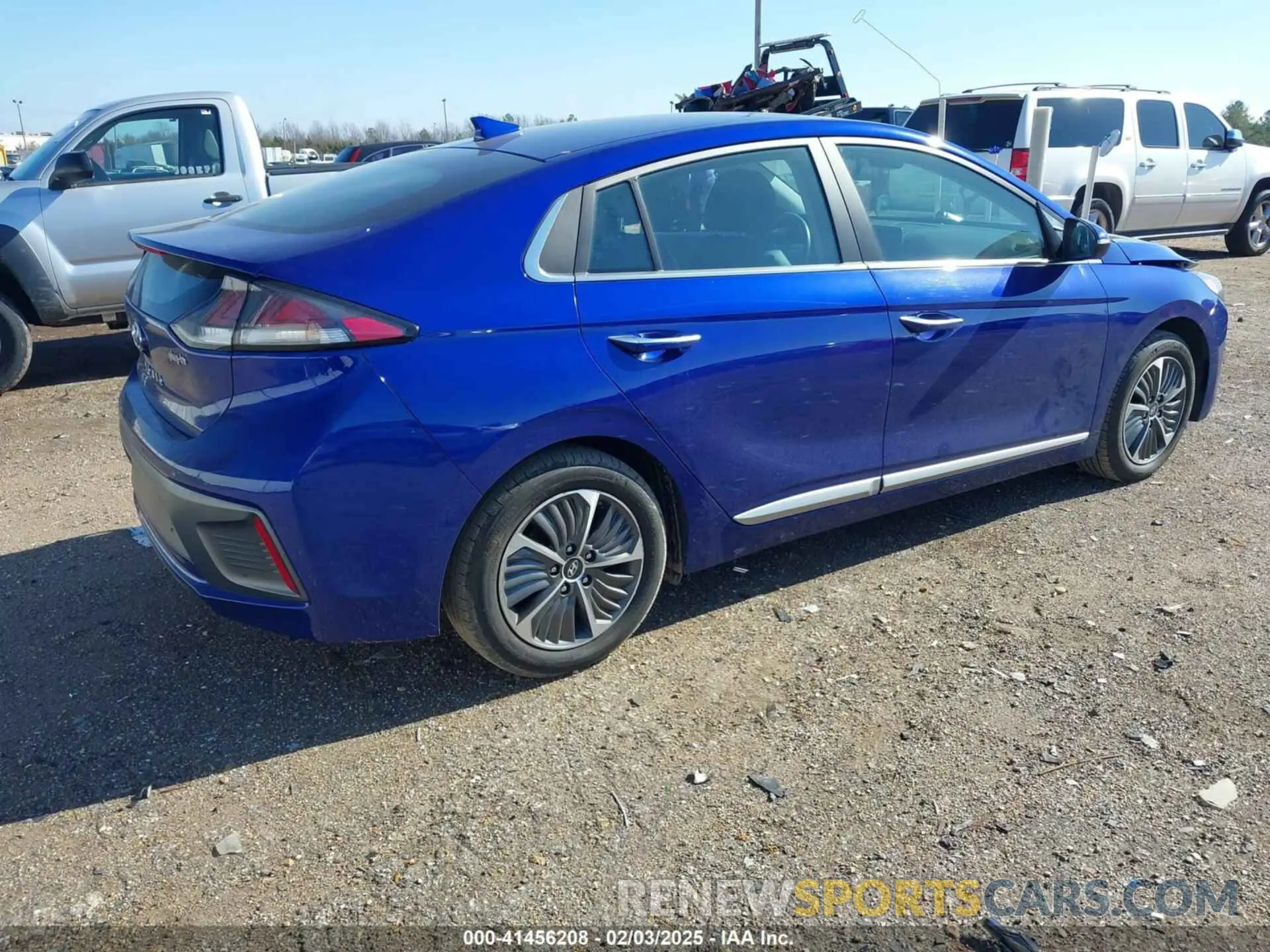 4 Photograph of a damaged car KMHCX5LD5NU265674 HYUNDAI IONIQ PLUG-IN HYBRID 2022