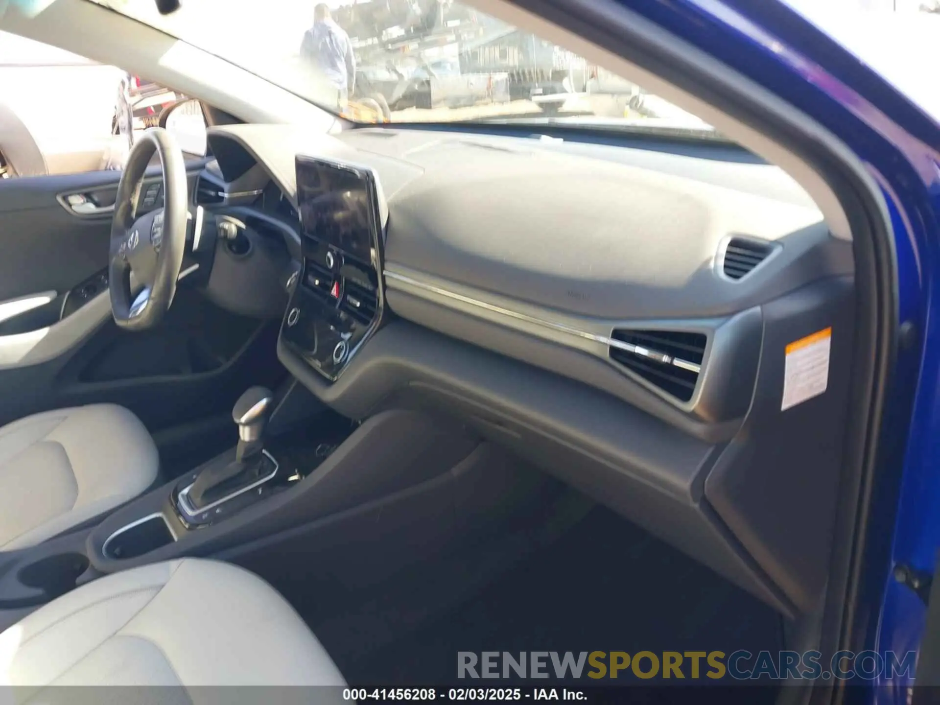 5 Photograph of a damaged car KMHCX5LD5NU265674 HYUNDAI IONIQ PLUG-IN HYBRID 2022