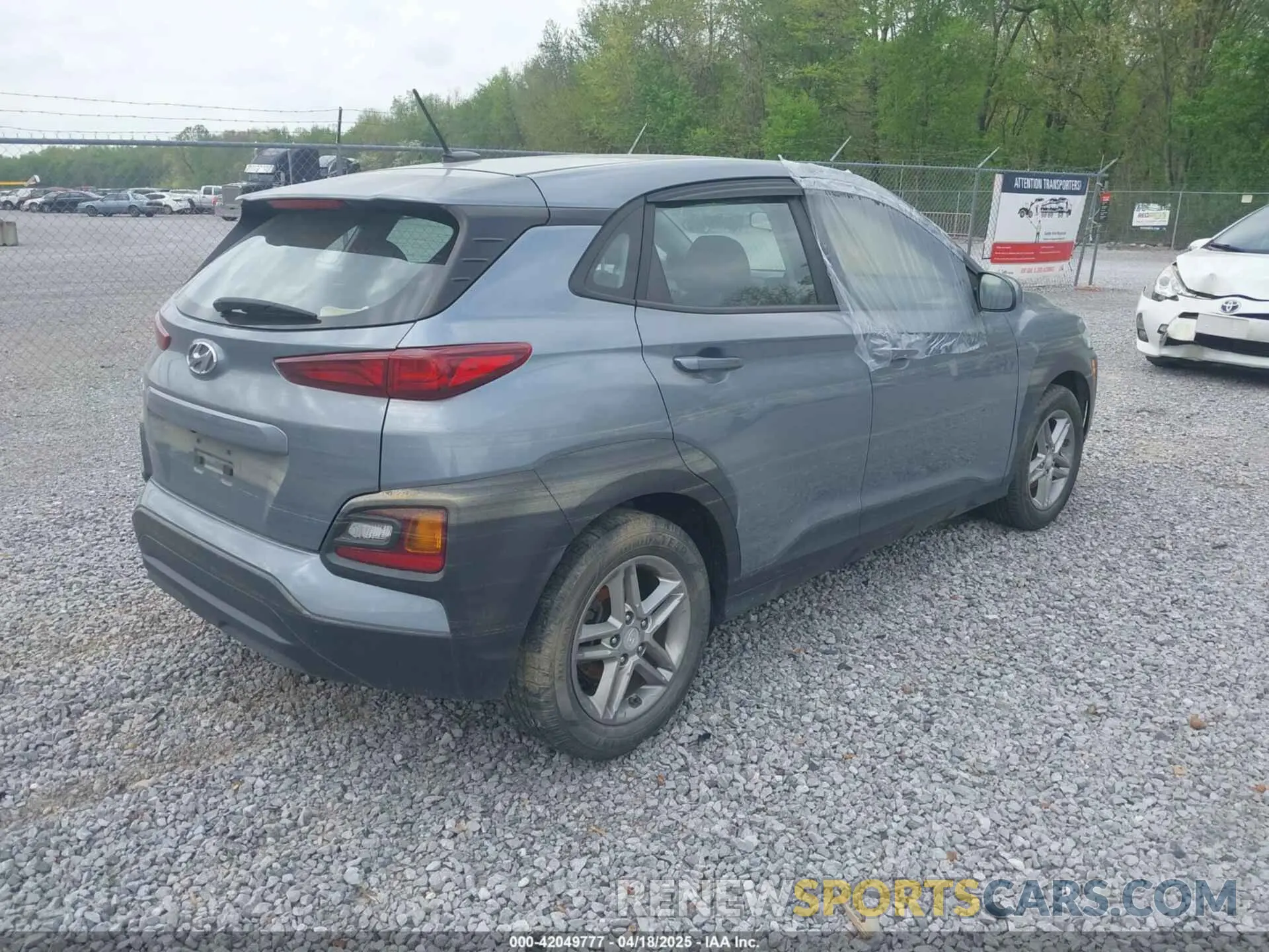 4 Photograph of a damaged car KM8K12AA0KU257384 HYUNDAI KONA 2019