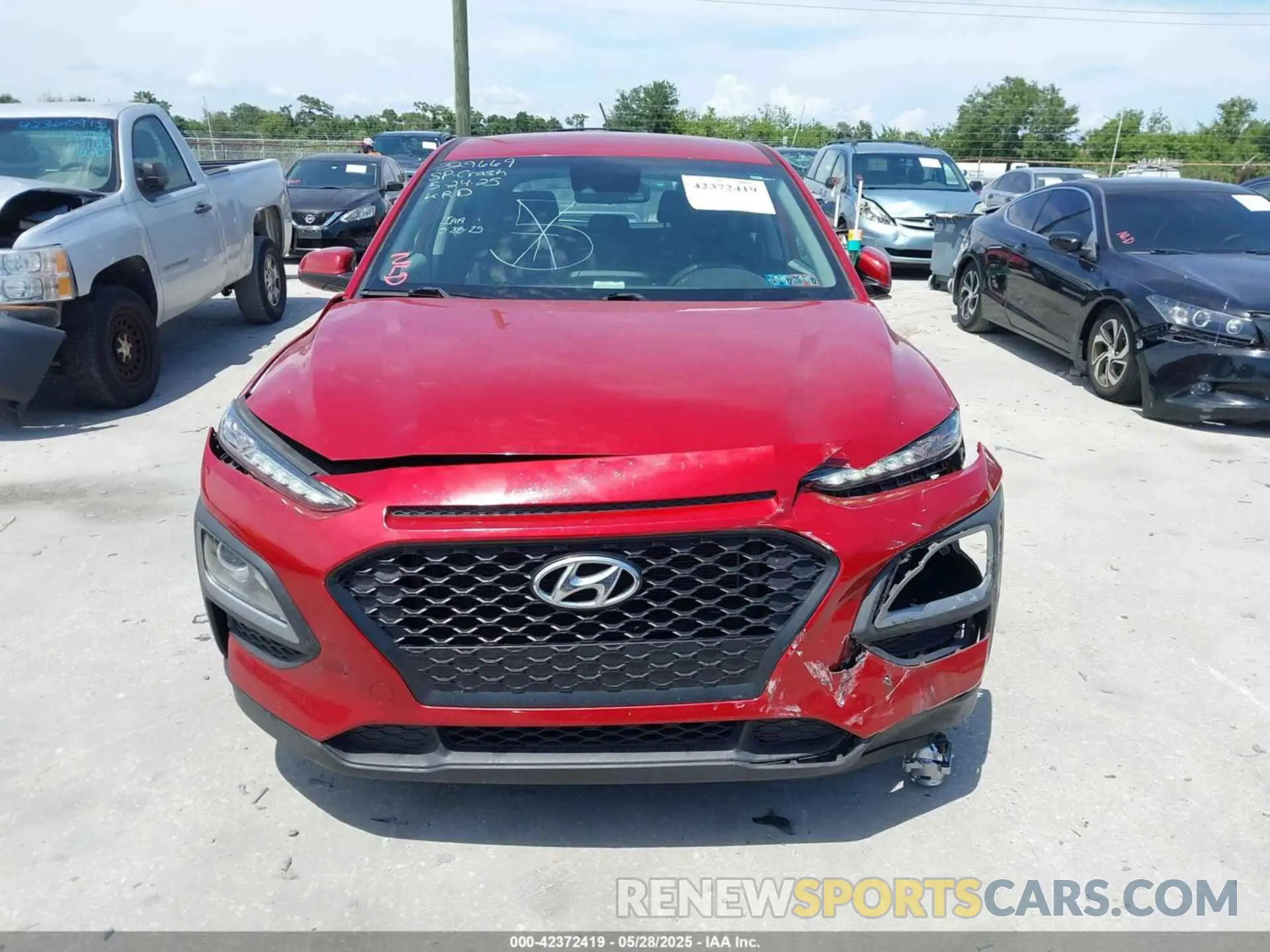 12 Photograph of a damaged car KM8K12AA0KU295035 HYUNDAI KONA 2019