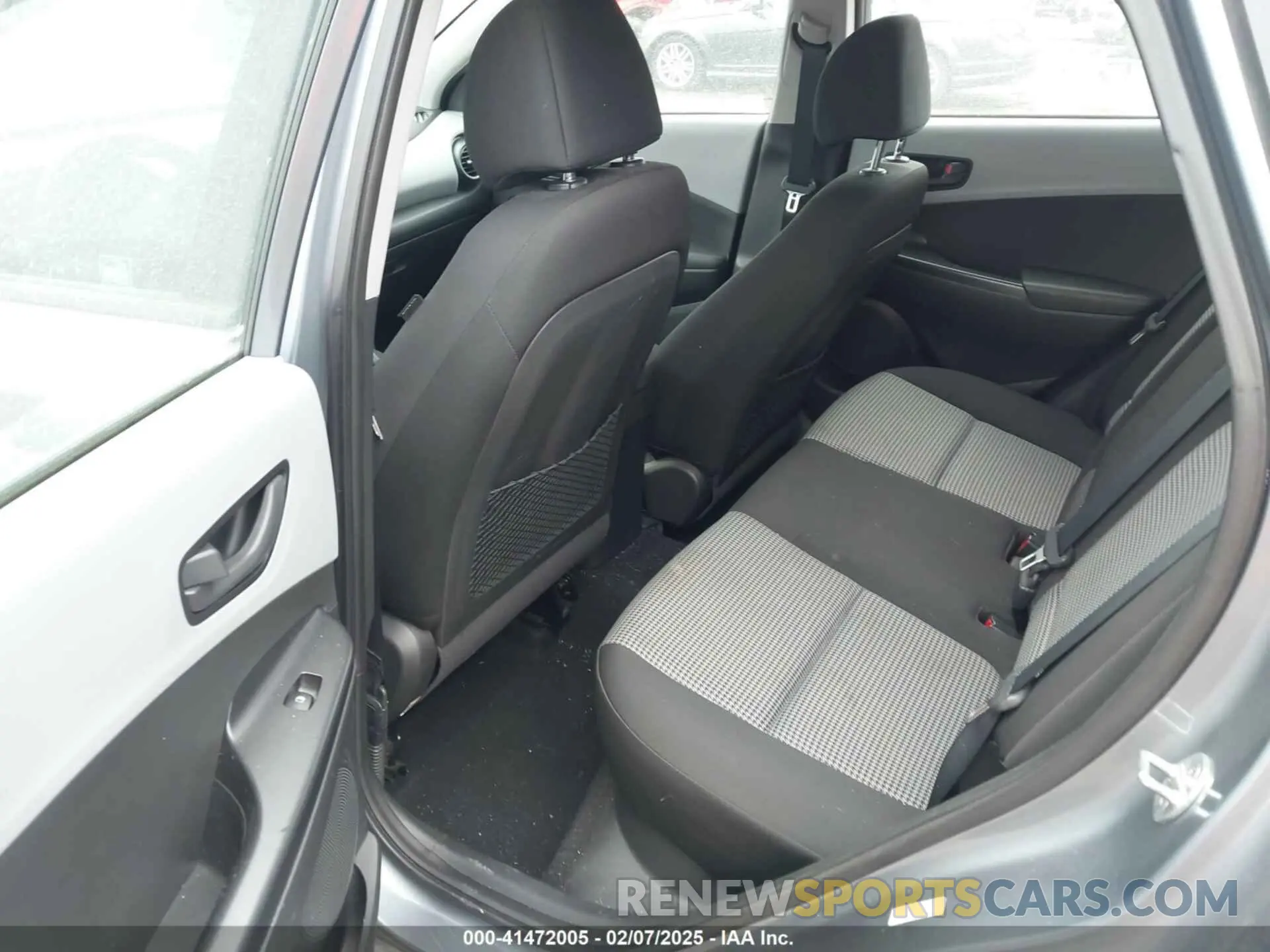 8 Photograph of a damaged car KM8K12AA1KU210980 HYUNDAI KONA 2019