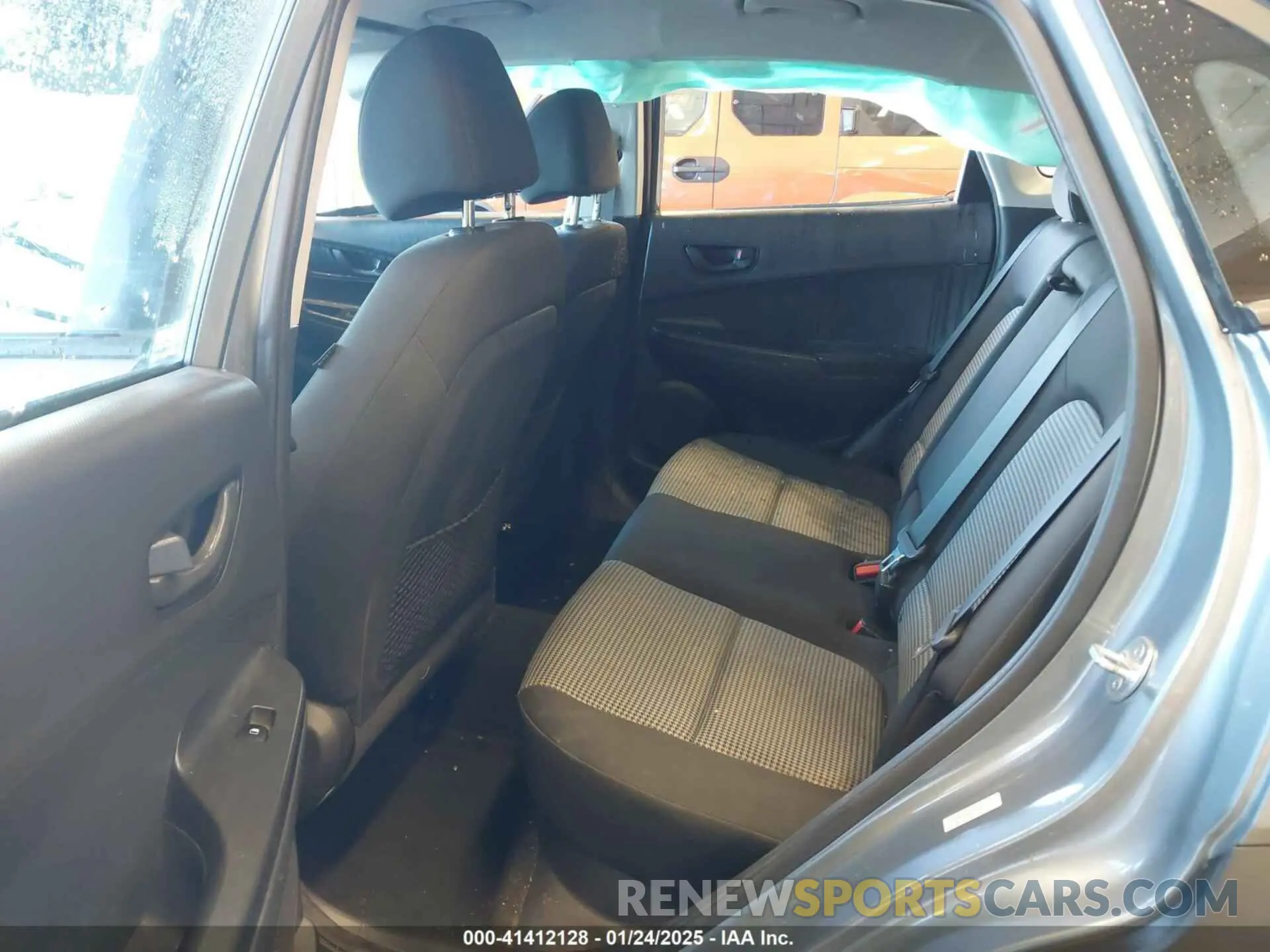 8 Photograph of a damaged car KM8K12AA1KU377419 HYUNDAI KONA 2019