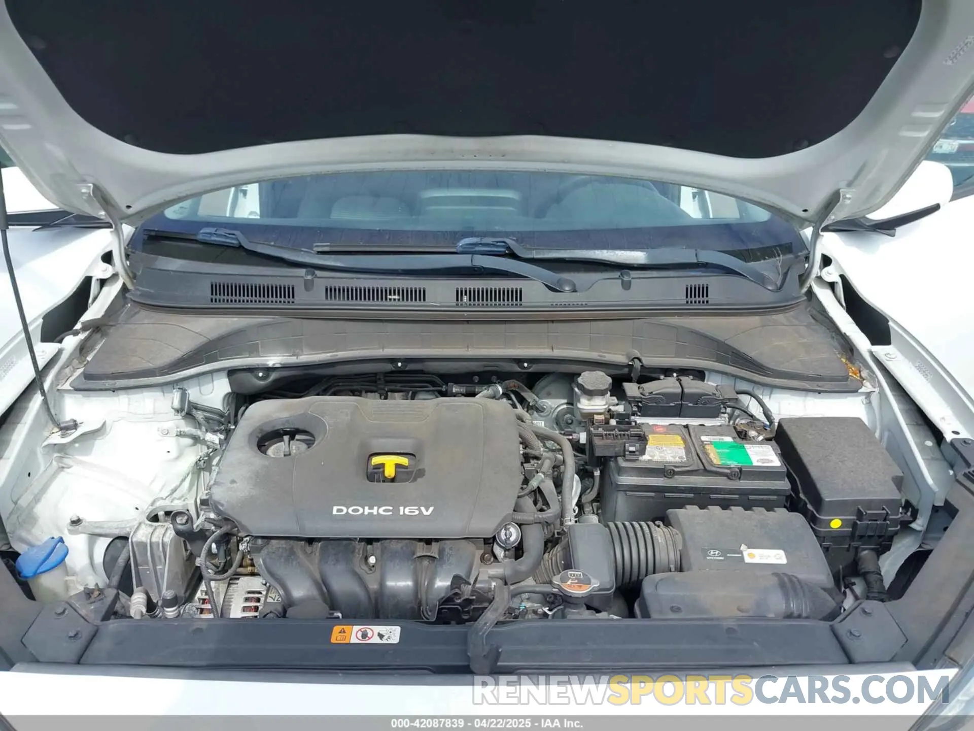 10 Photograph of a damaged car KM8K12AA1KU379235 HYUNDAI KONA 2019