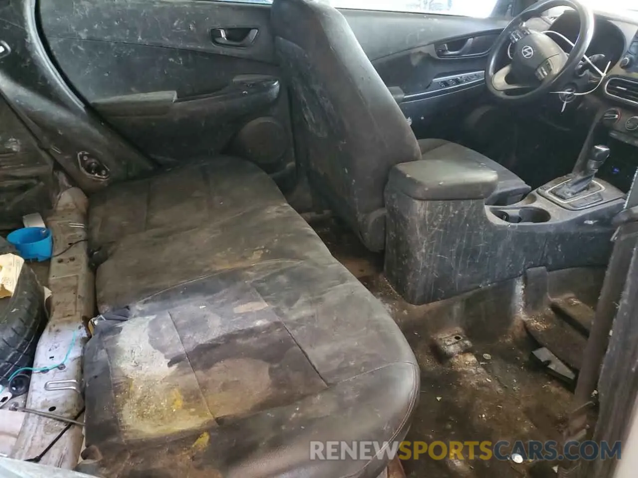 10 Photograph of a damaged car KM8K12AA2KU238142 HYUNDAI KONA 2019