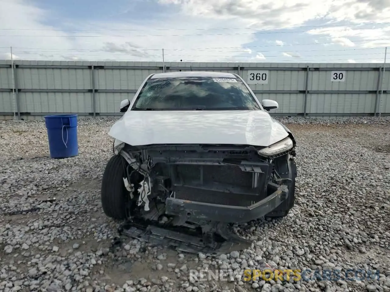 5 Photograph of a damaged car KM8K12AA2KU241672 HYUNDAI KONA 2019
