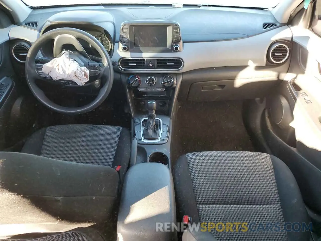 8 Photograph of a damaged car KM8K12AA2KU269620 HYUNDAI KONA 2019