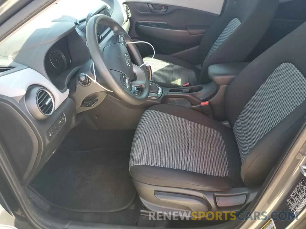7 Photograph of a damaged car KM8K12AA2KU272713 HYUNDAI KONA 2019