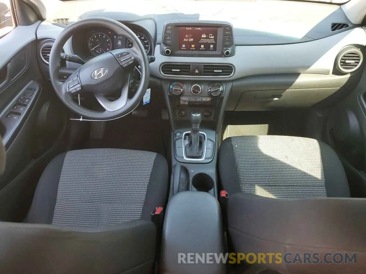 8 Photograph of a damaged car KM8K12AA2KU272713 HYUNDAI KONA 2019