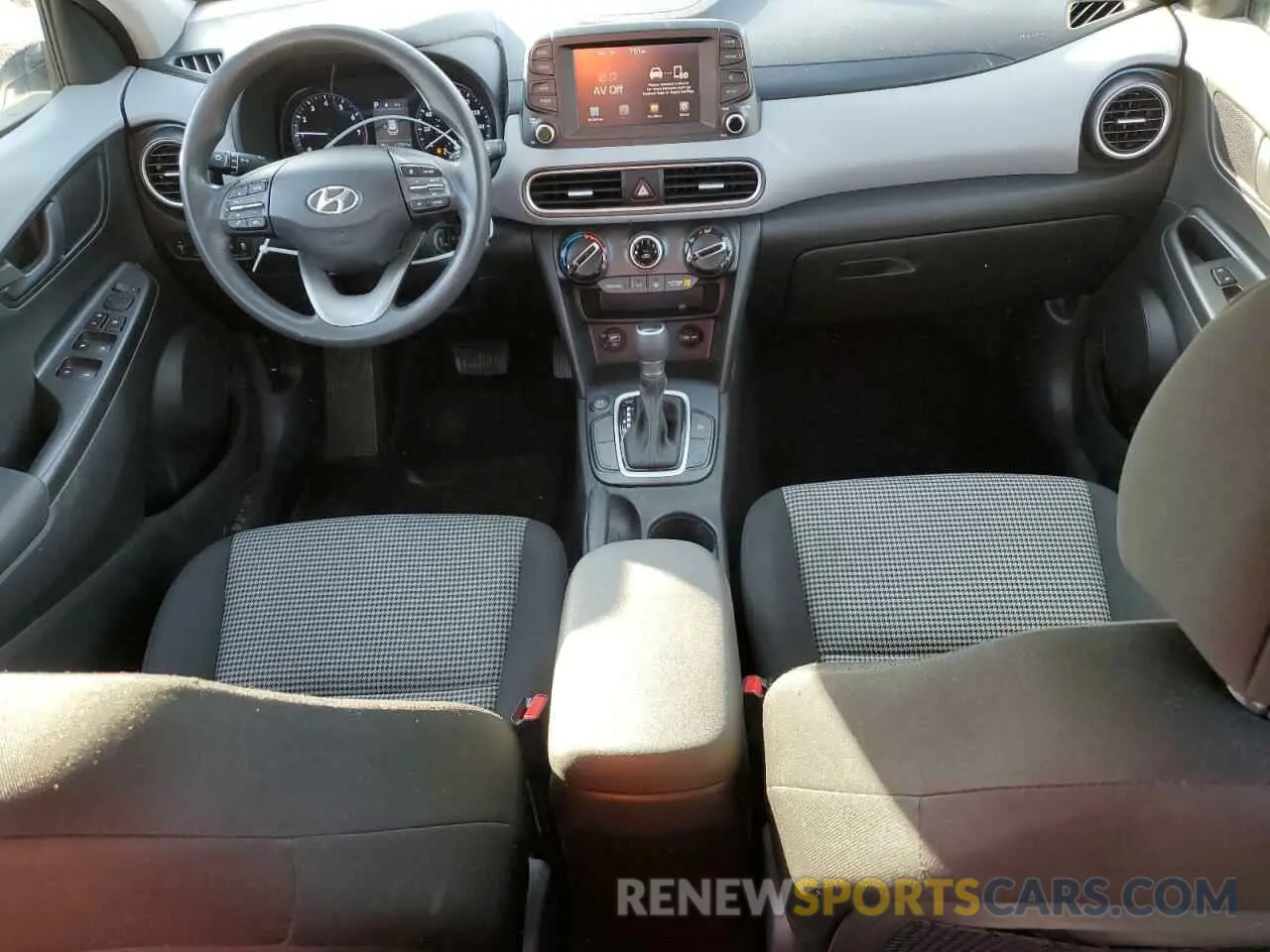 8 Photograph of a damaged car KM8K12AA2KU273540 HYUNDAI KONA 2019